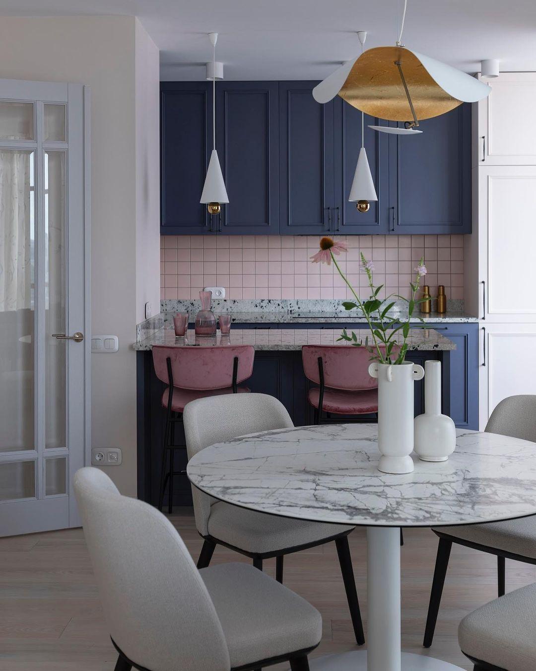 Lokir Sculptural Pendant Light