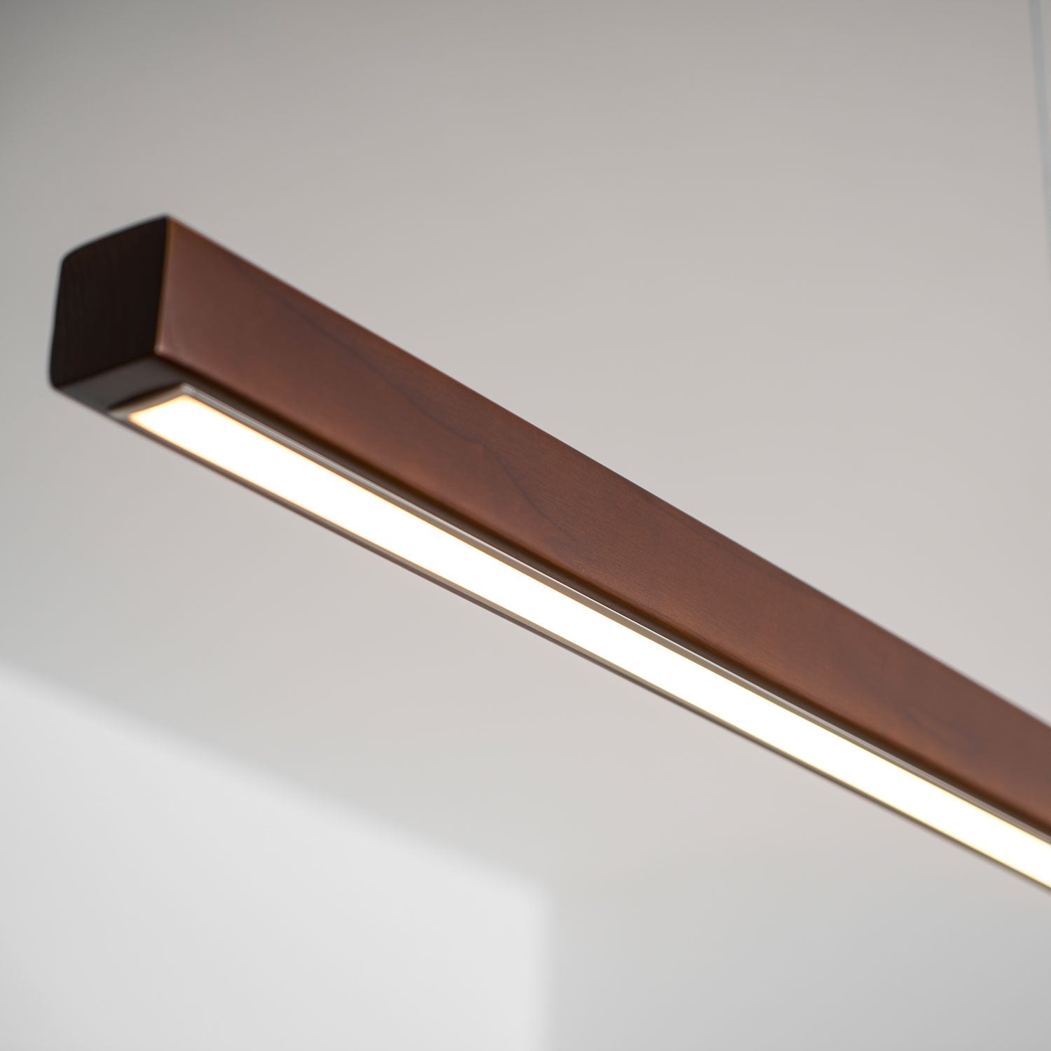 Belvonian Linear Pendant Light