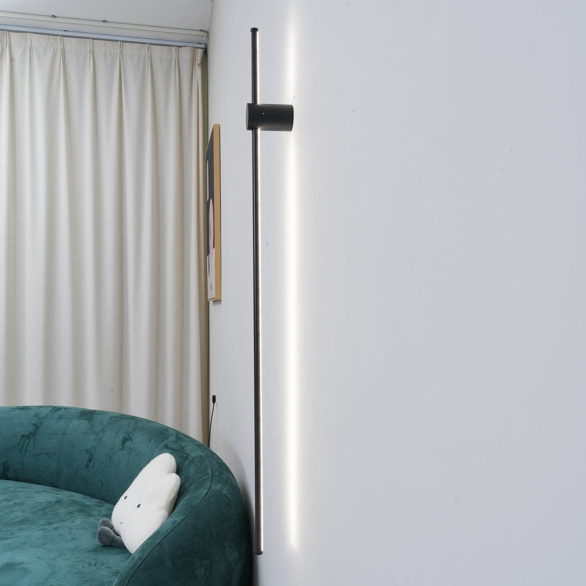 Xeroza Linear Wall Light