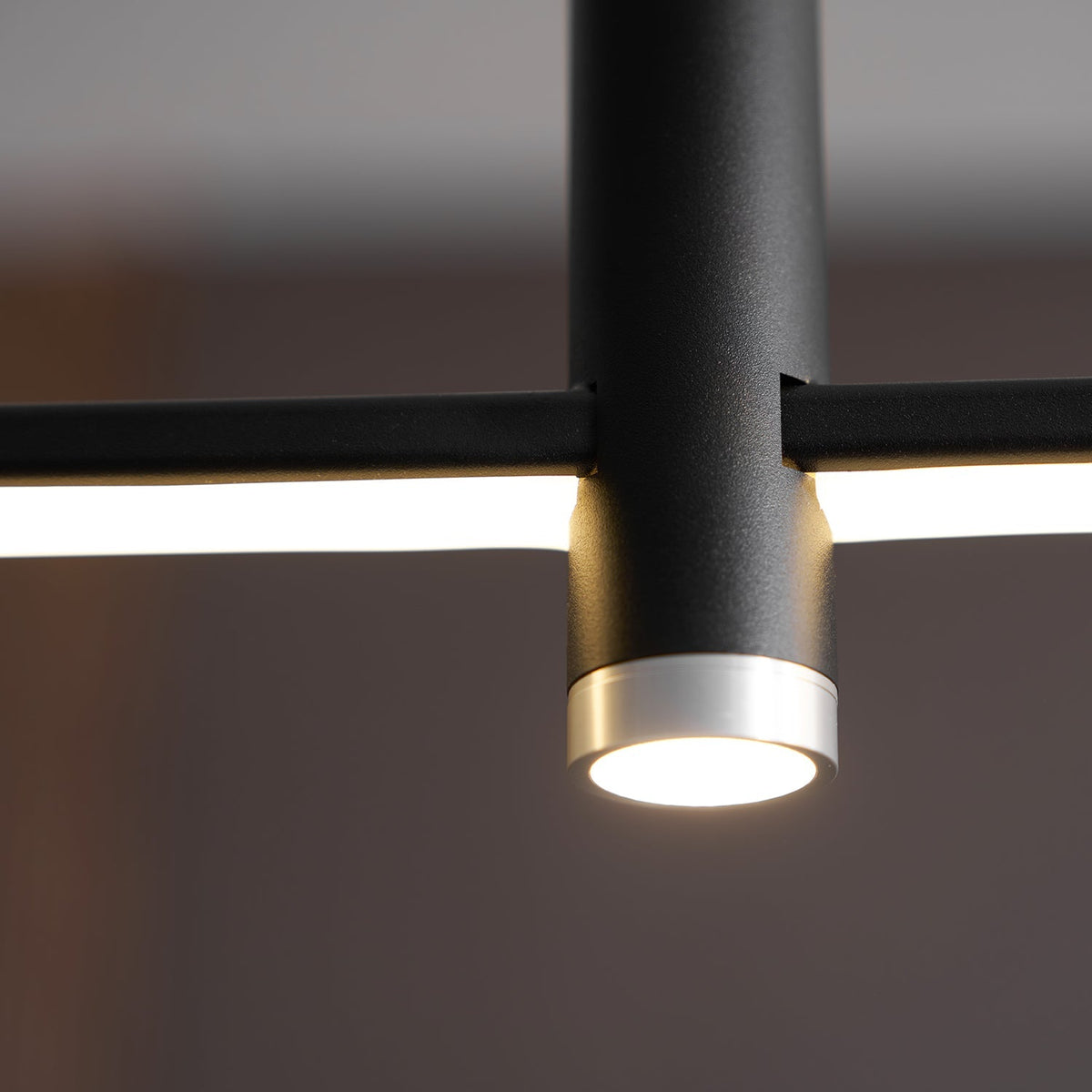 Xetavelo Linear Pendant Light