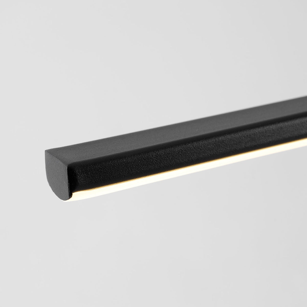 Xetavelo Linear Pendant Light