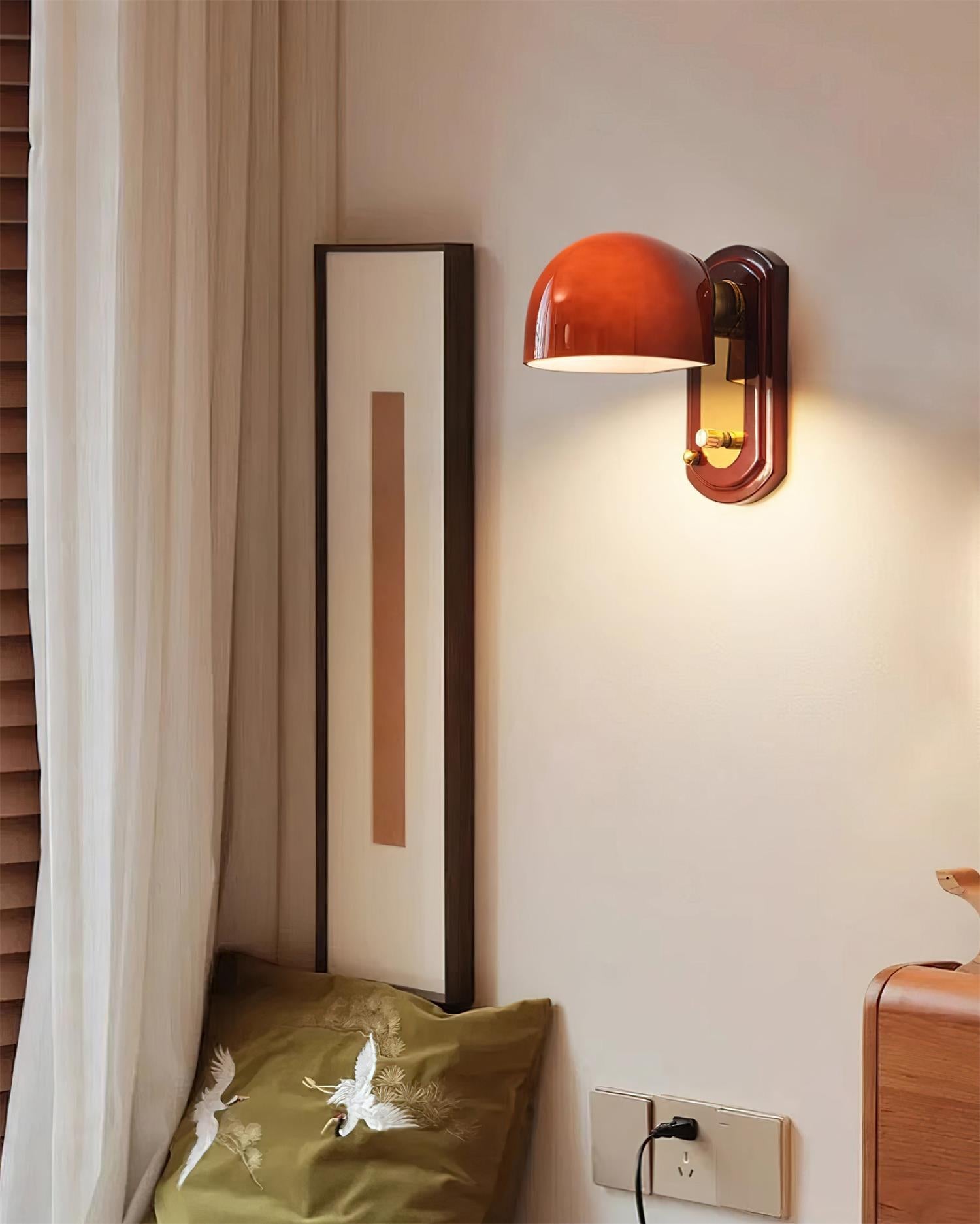 Honerow Wall Light