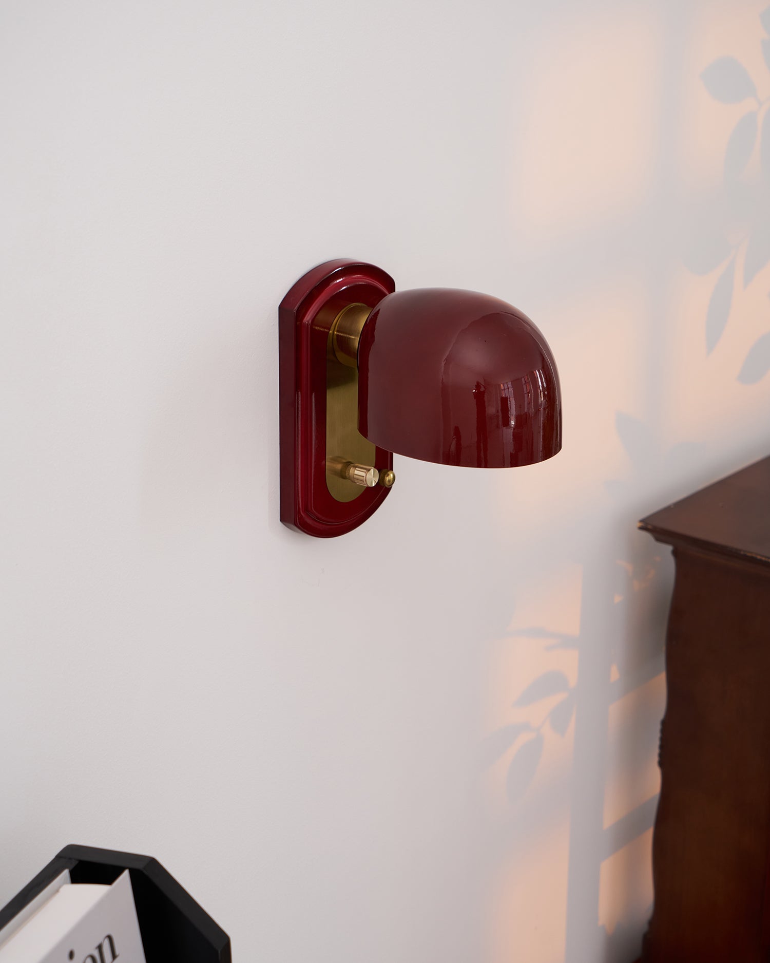 Honerow Wall Light