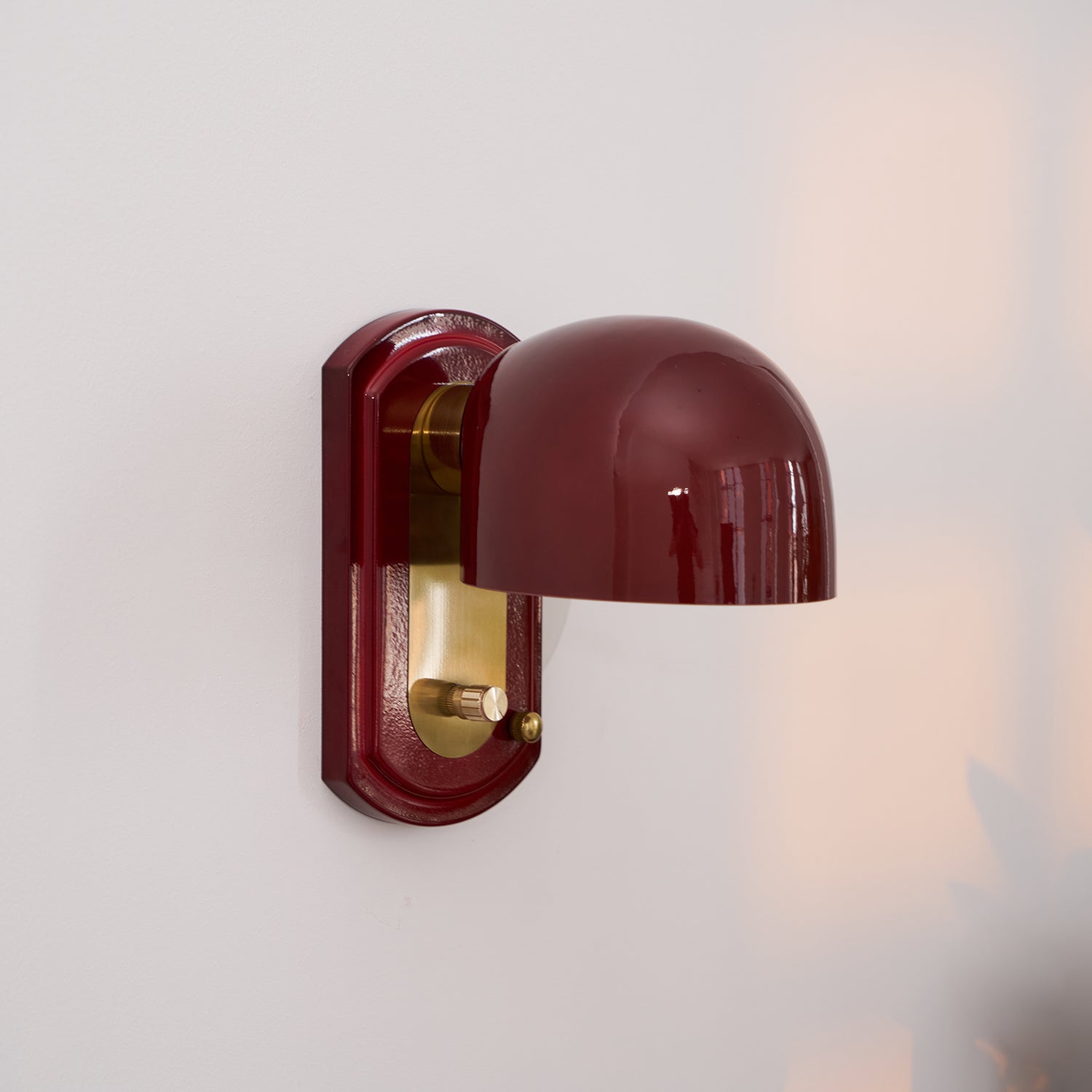 Honerow Wall Light