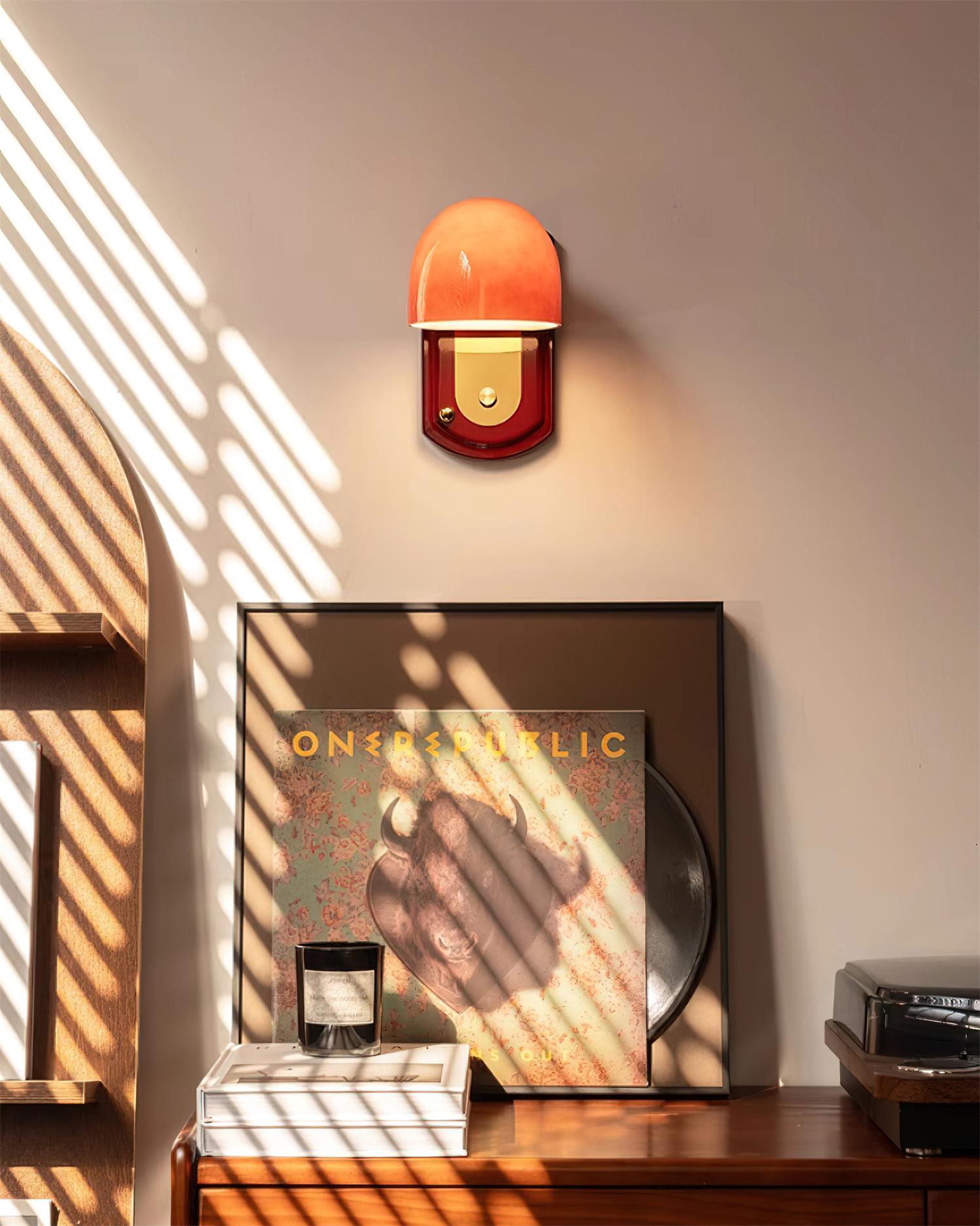 Honerow Wall Light