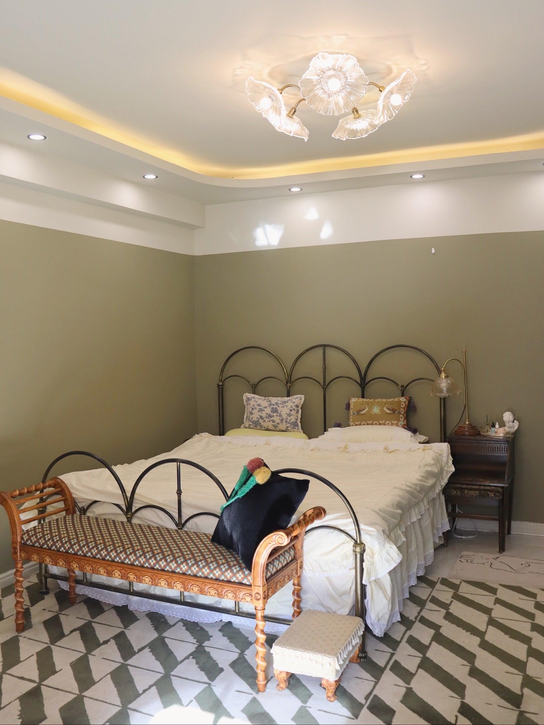 Leirova Lotus Leaf Ceiling Light