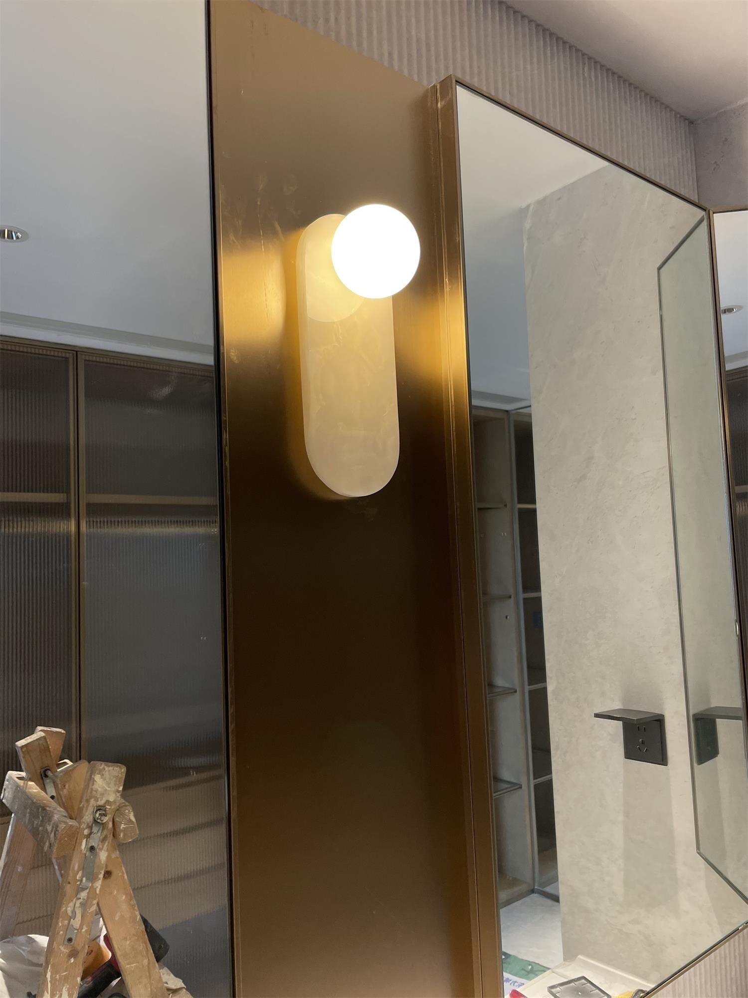 Arronara Wall Light