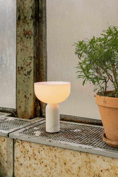 Ugonelor Table Lamp