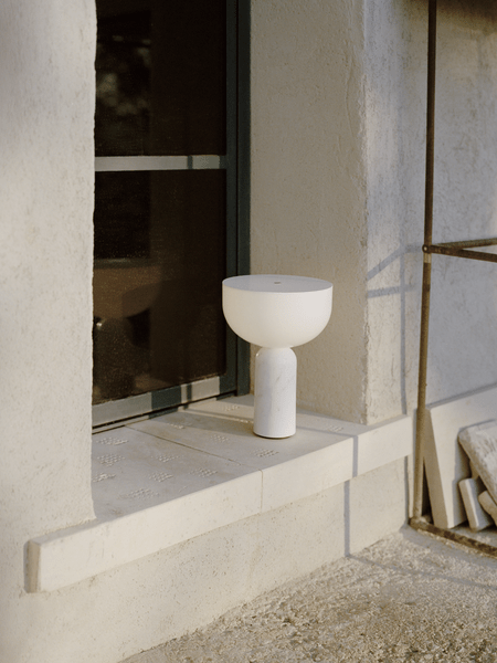 Ugonelor Table Lamp