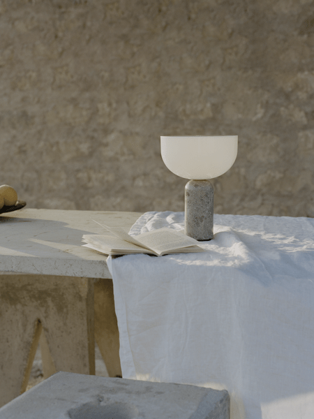 Ugonelor Table Lamp