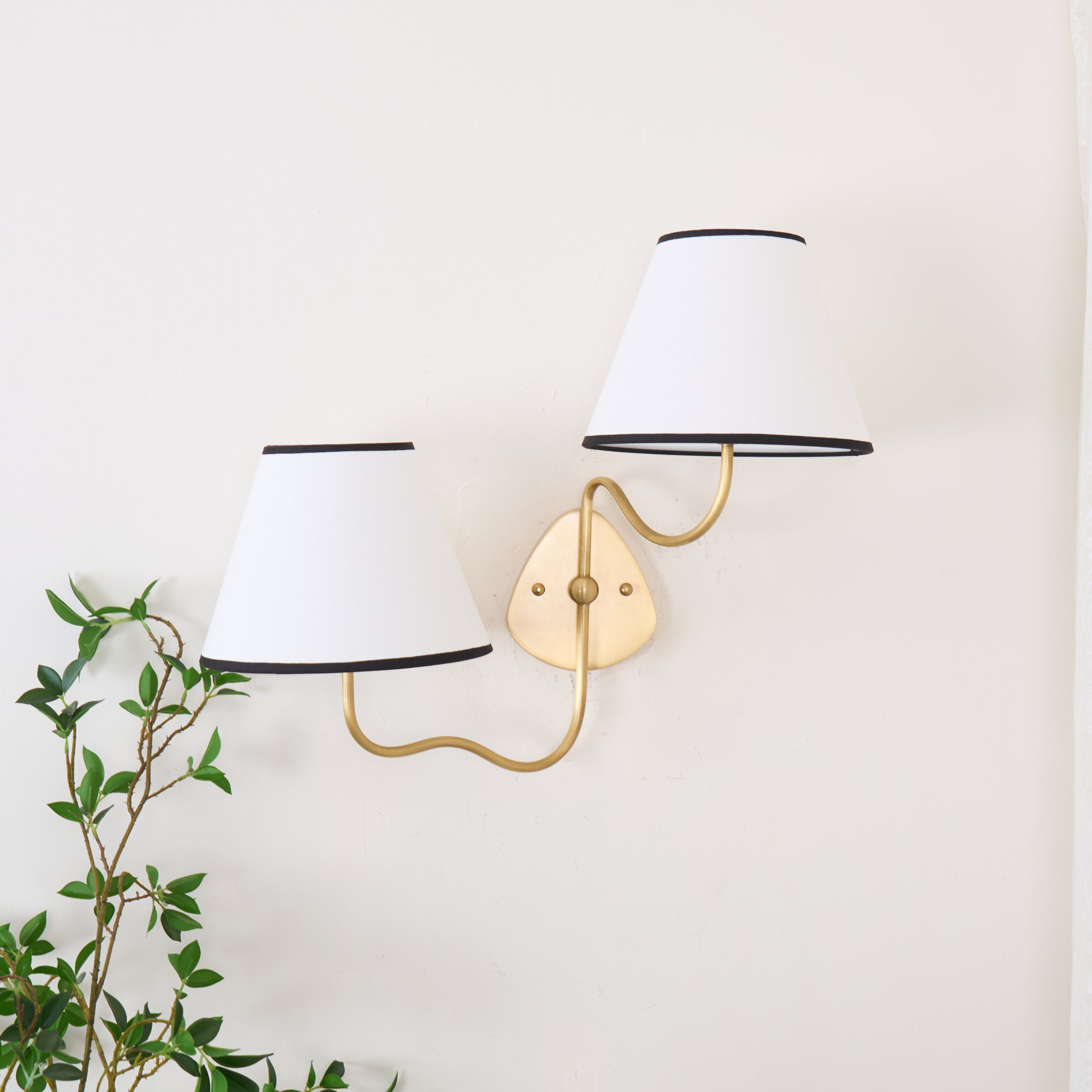 Ogimoral Wavy Wall Light