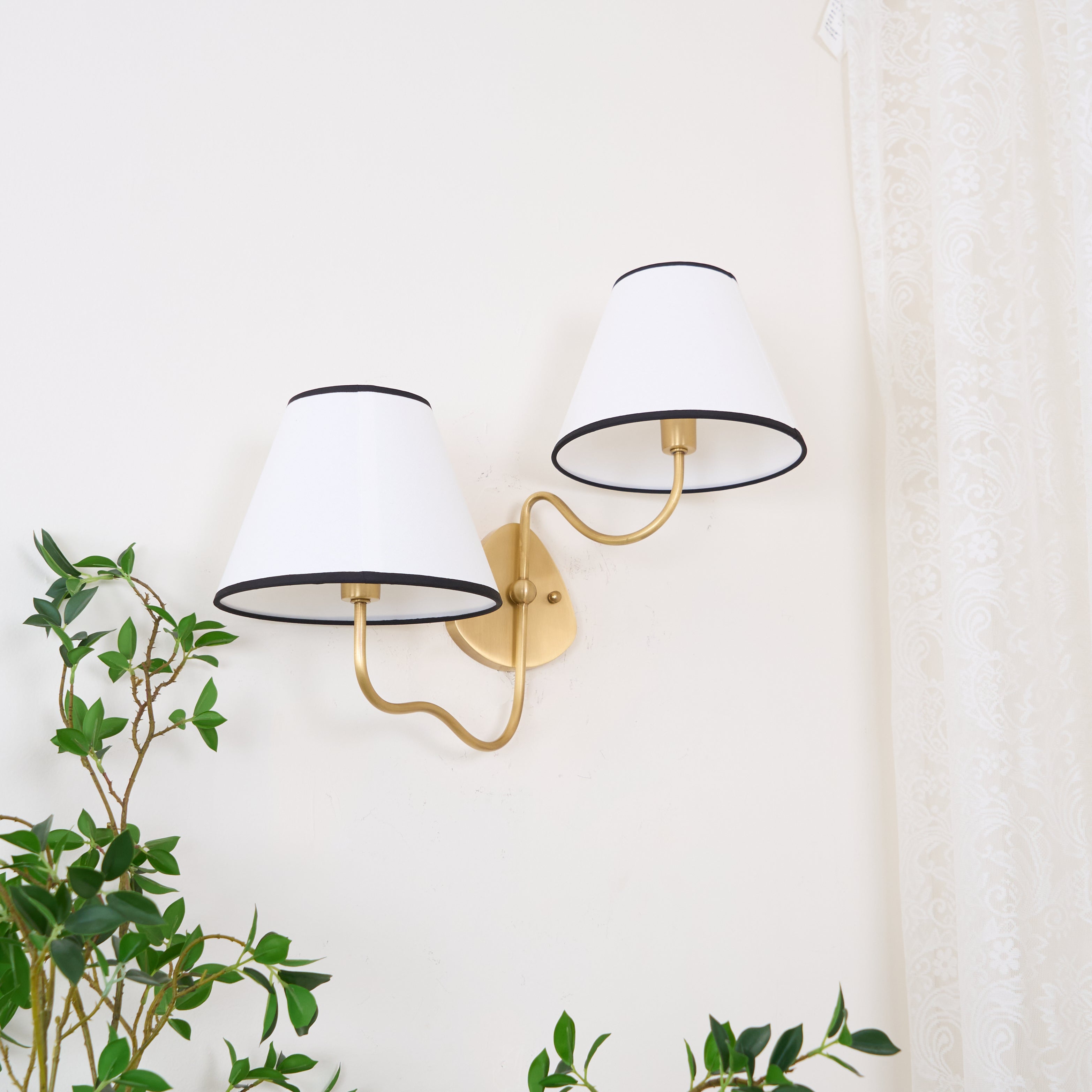 Ogimoral Wavy Wall Light