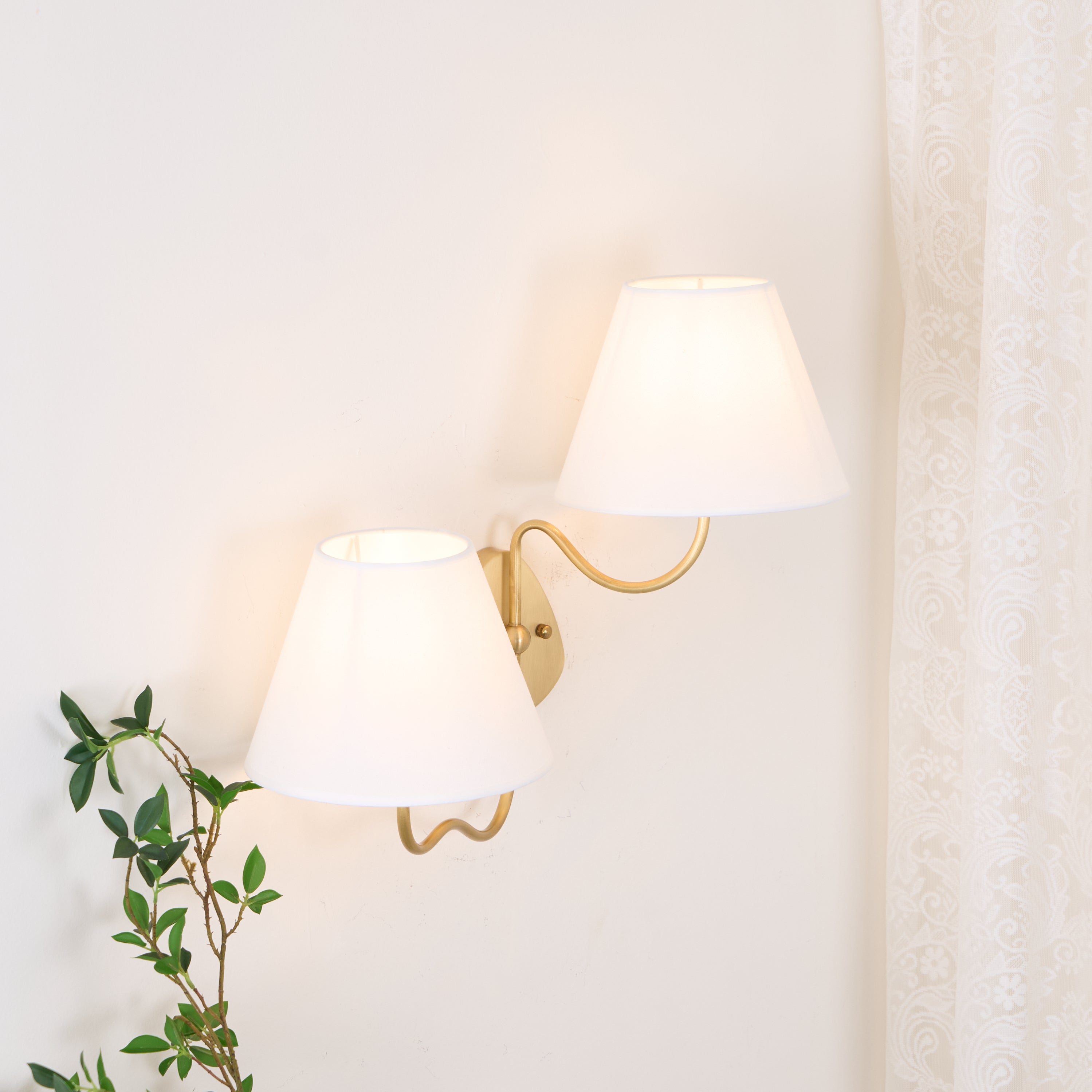 Ogimoral Wavy Wall Light