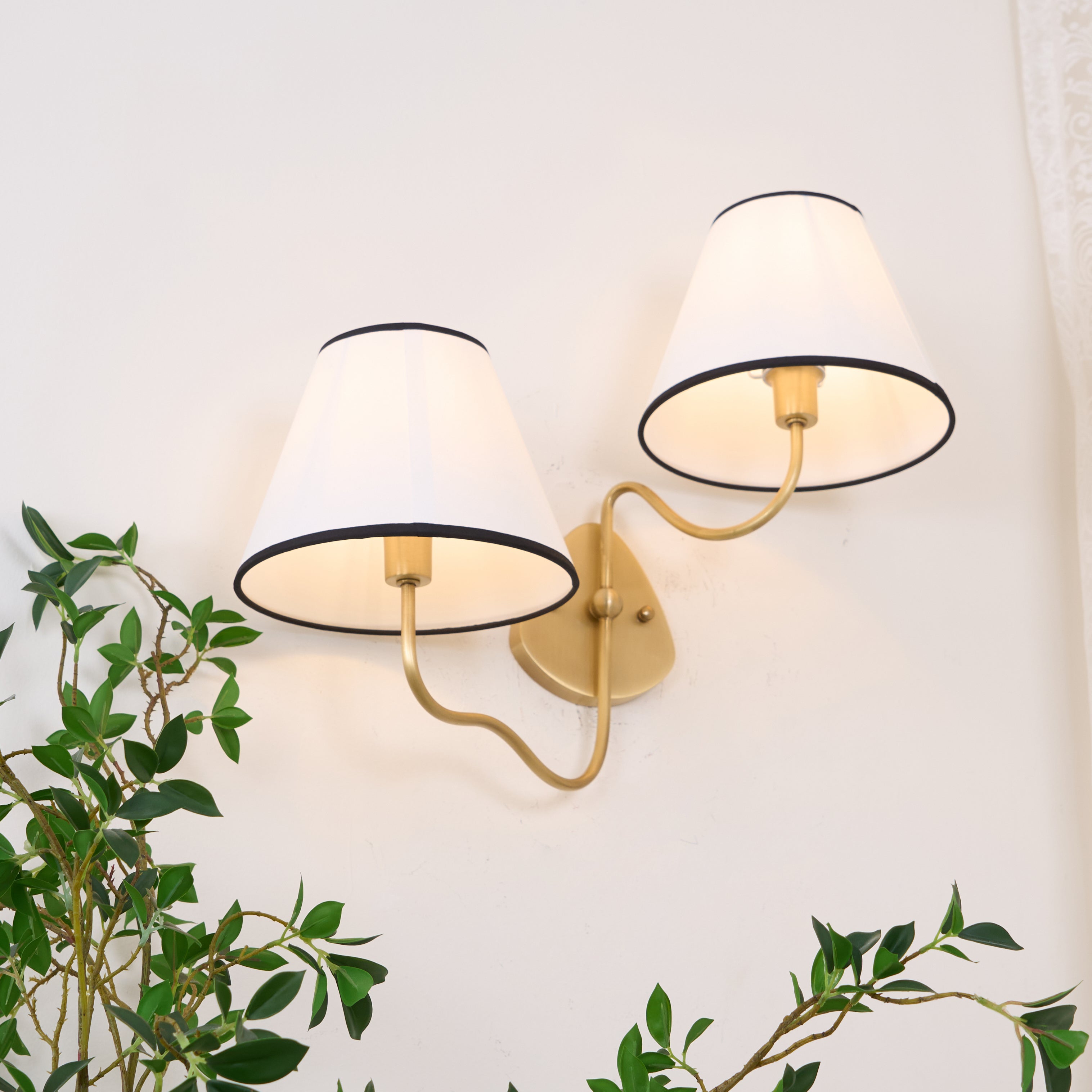 Ogimoral Wavy Wall Light