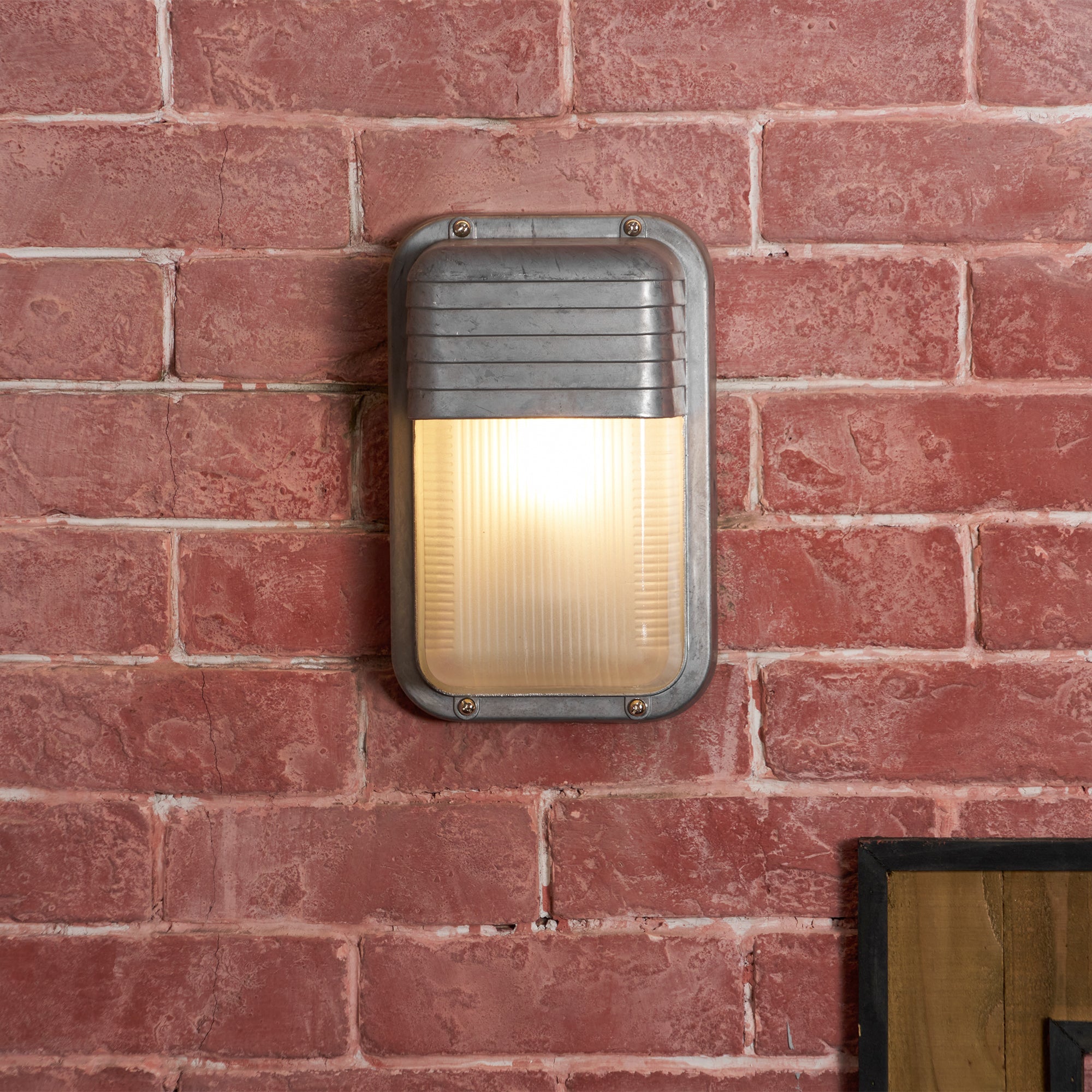 Alronira Nautical Outdoor Wall Light