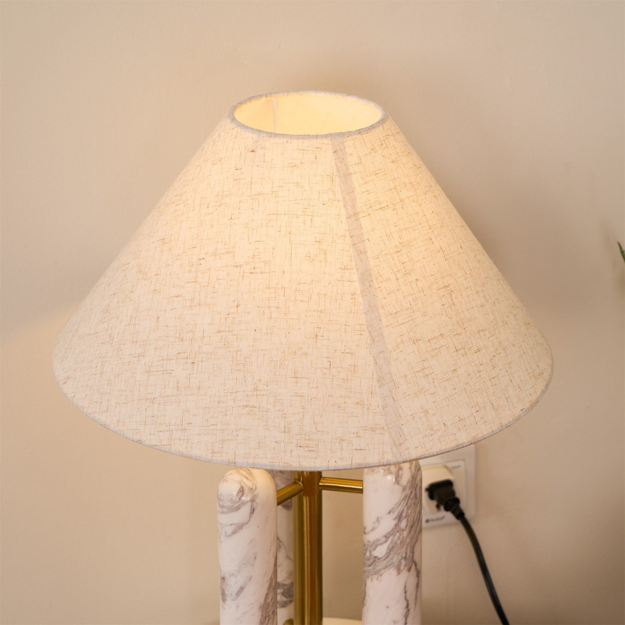 Mosa Tripod Marble Table Lamp