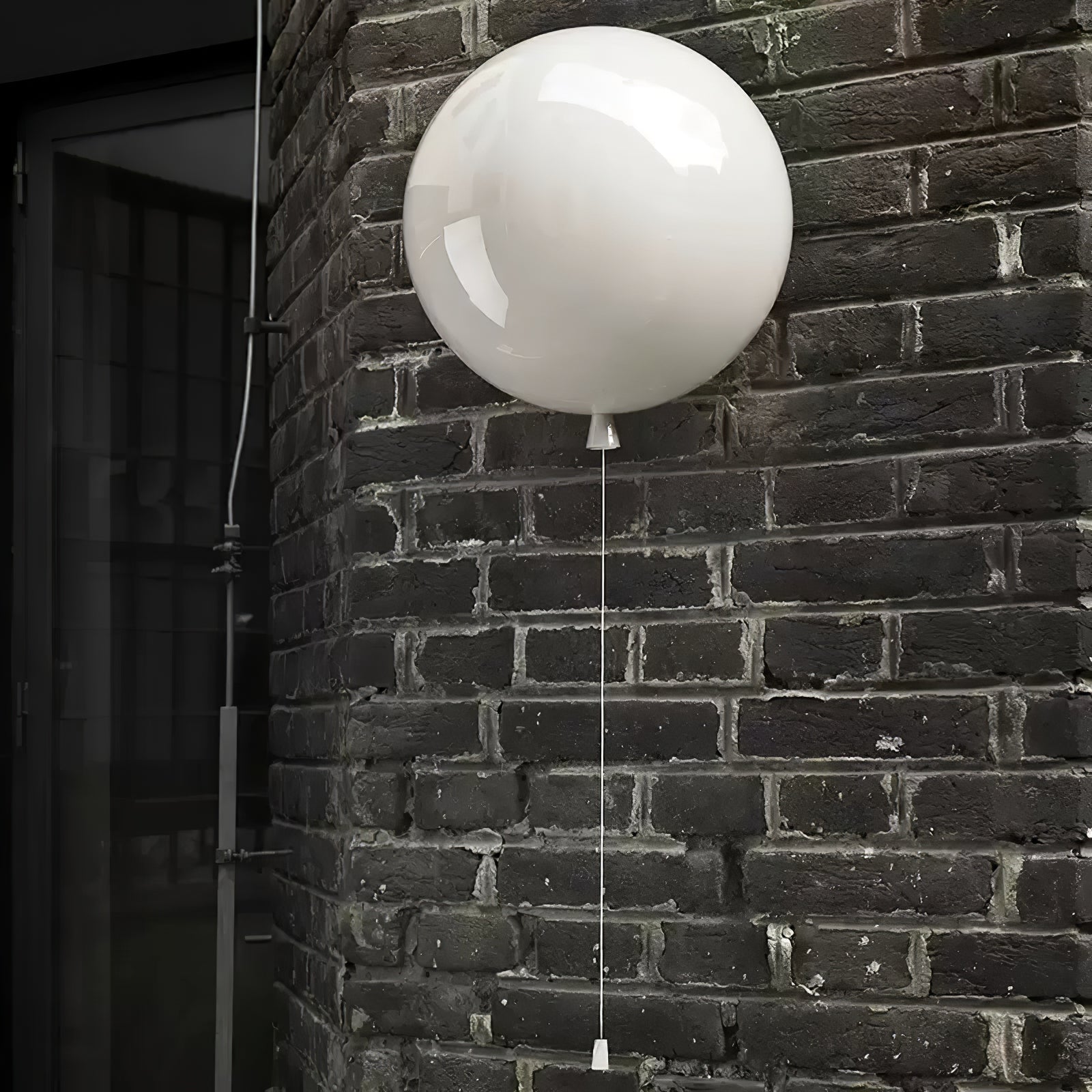 Pusanora Balloon Wall Light