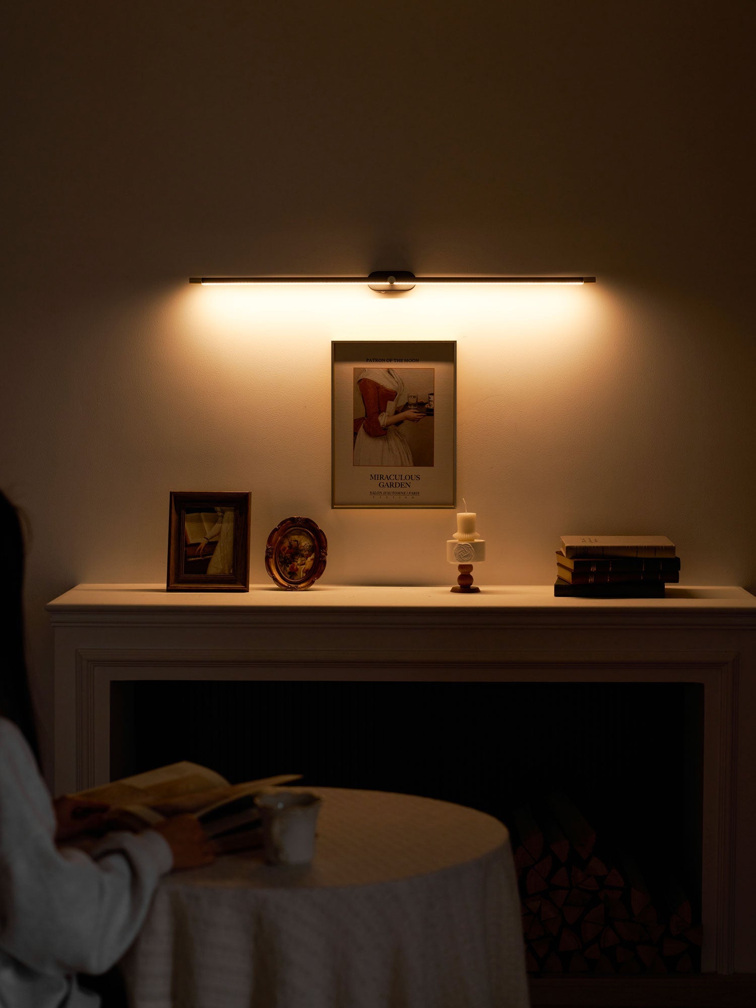 Alcarino Linear Wall Light