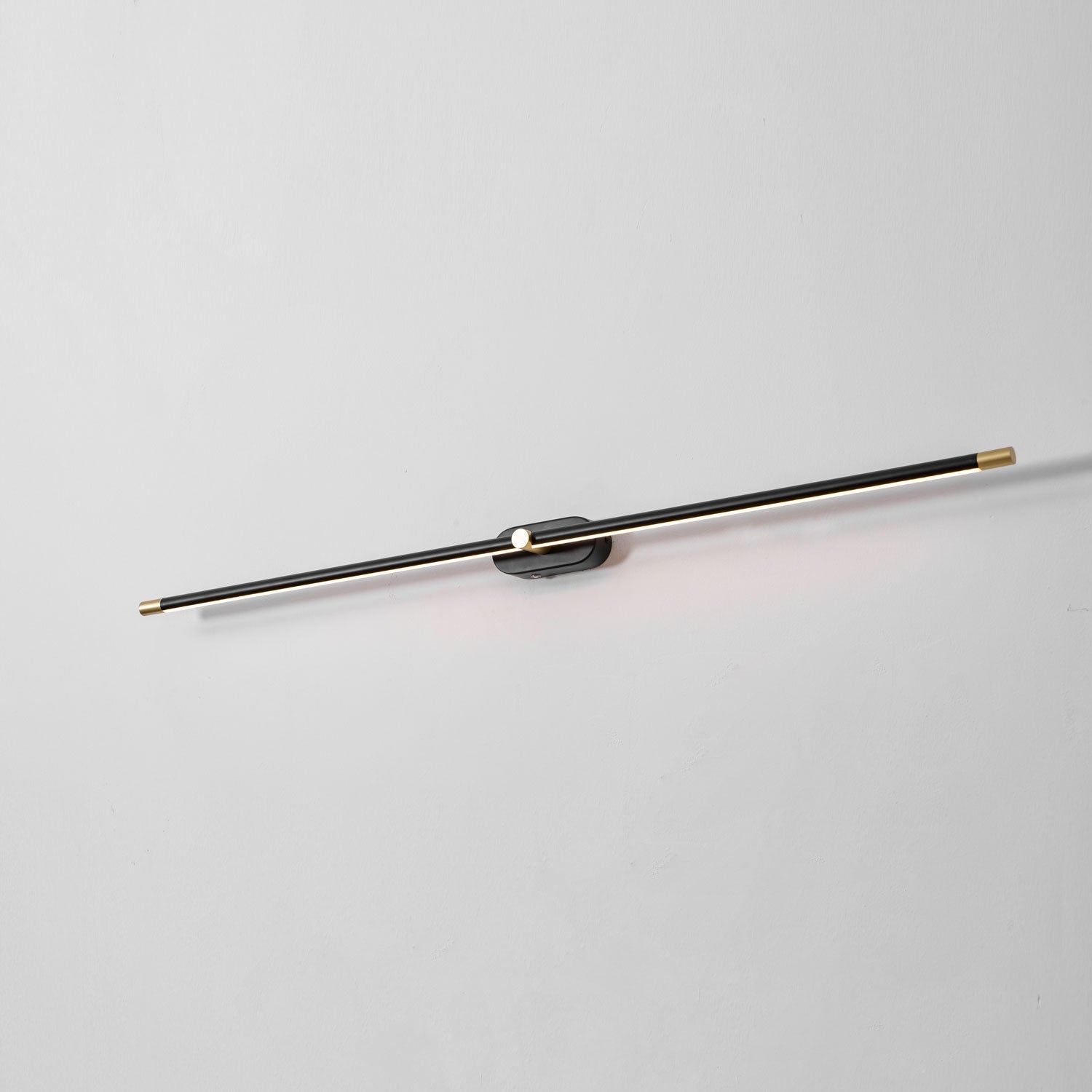 Alcarino Linear Wall Light