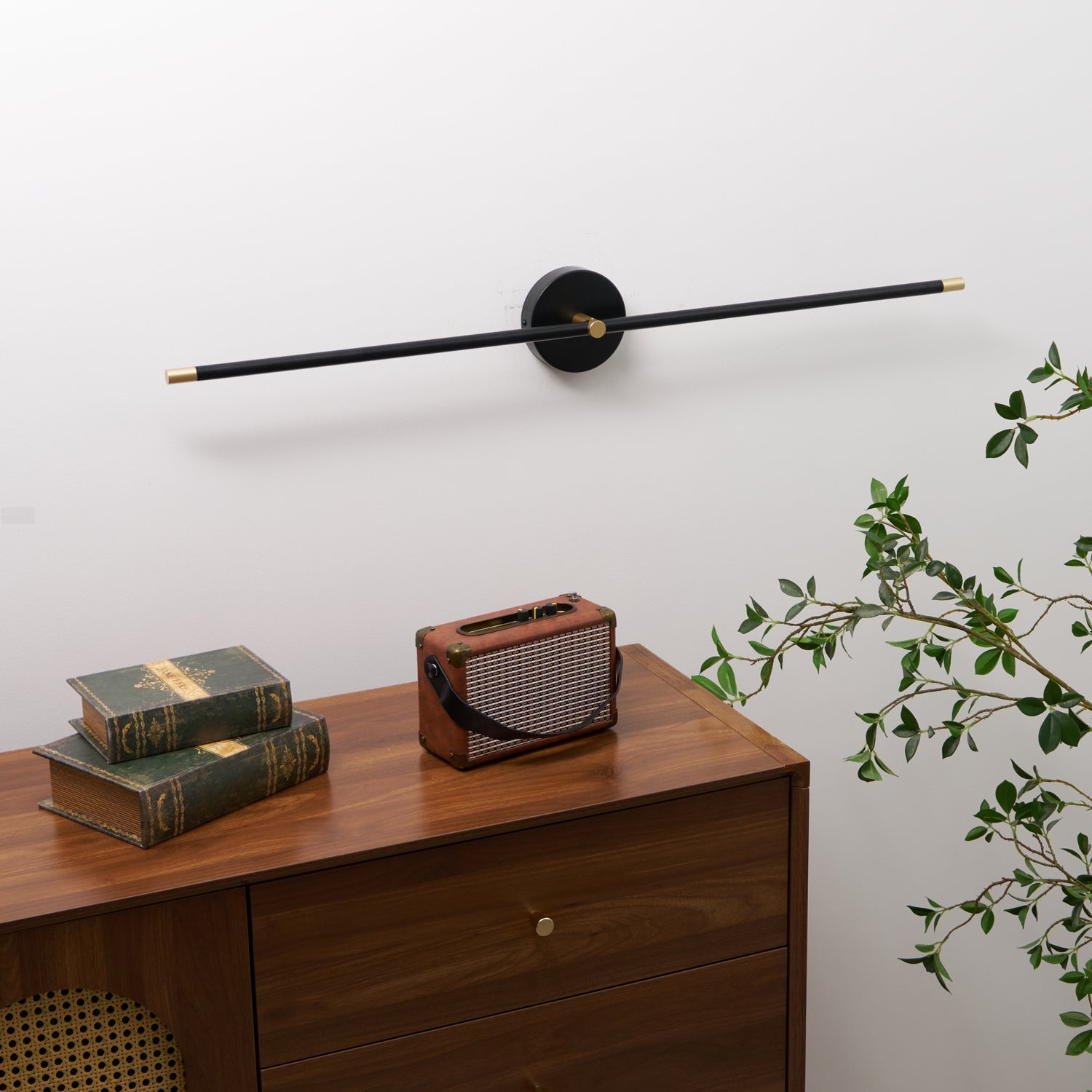 Allonano Linear Wall Light