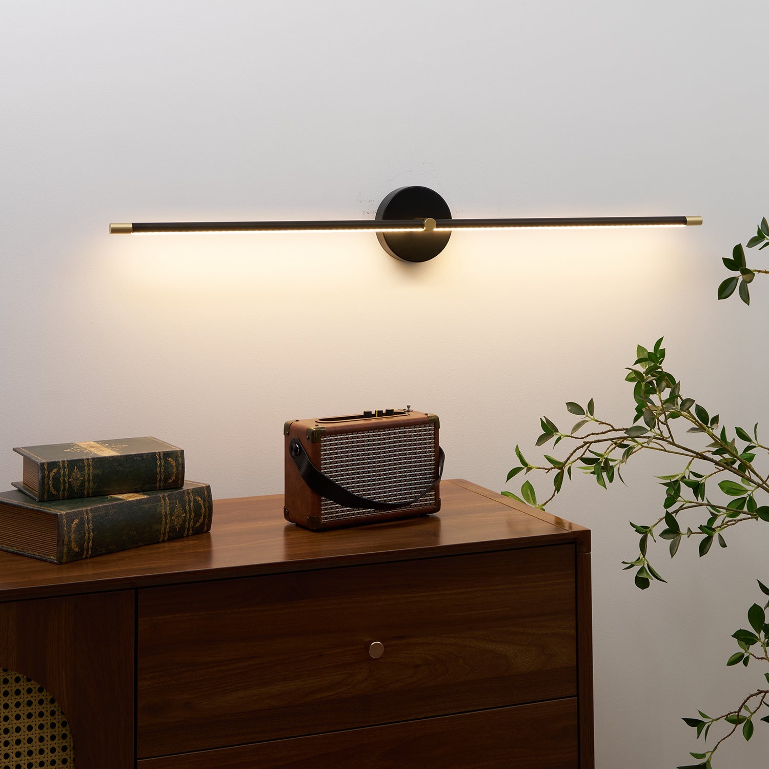 Allonano Linear Wall Light