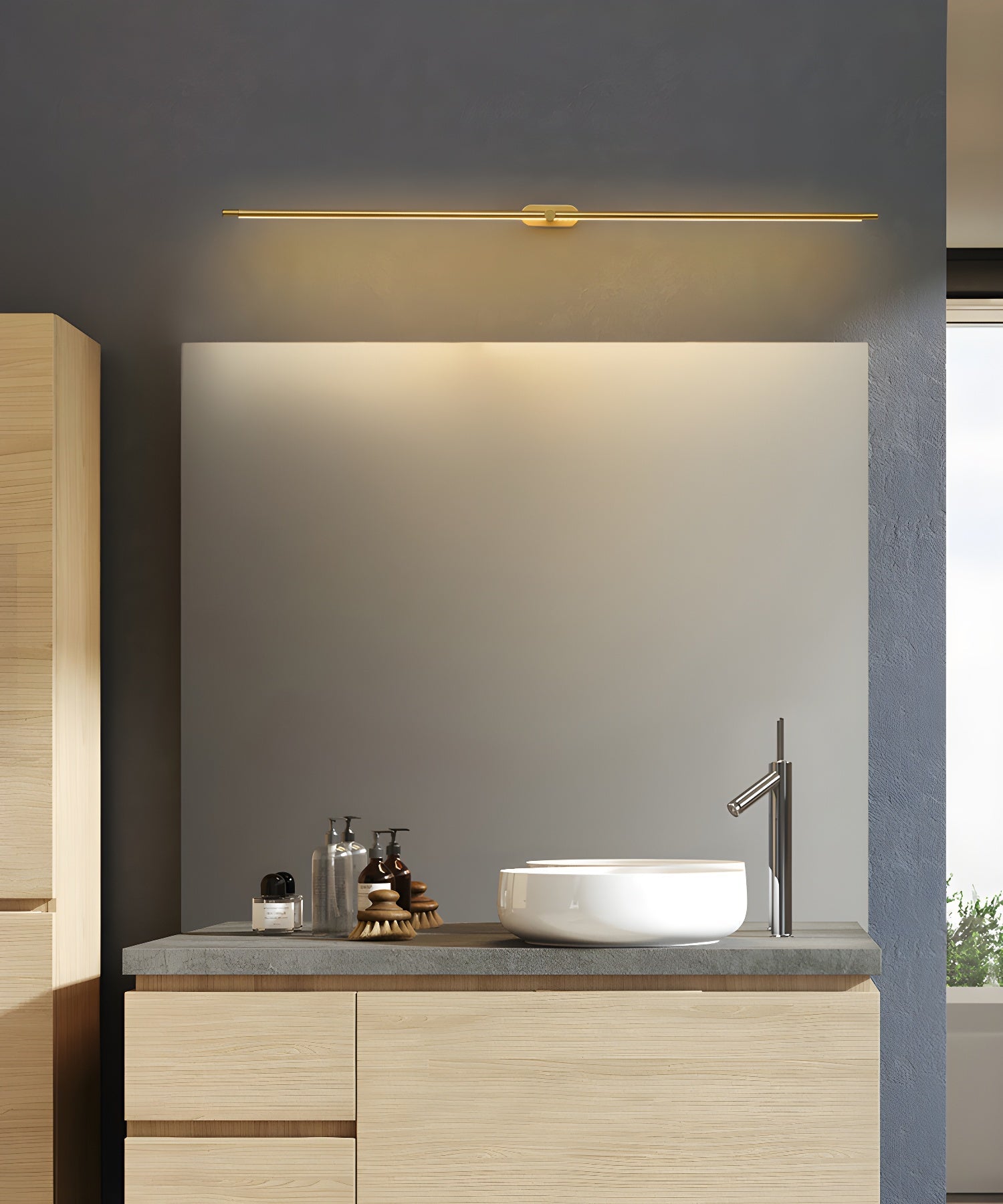 Alcarino Linear Wall Light
