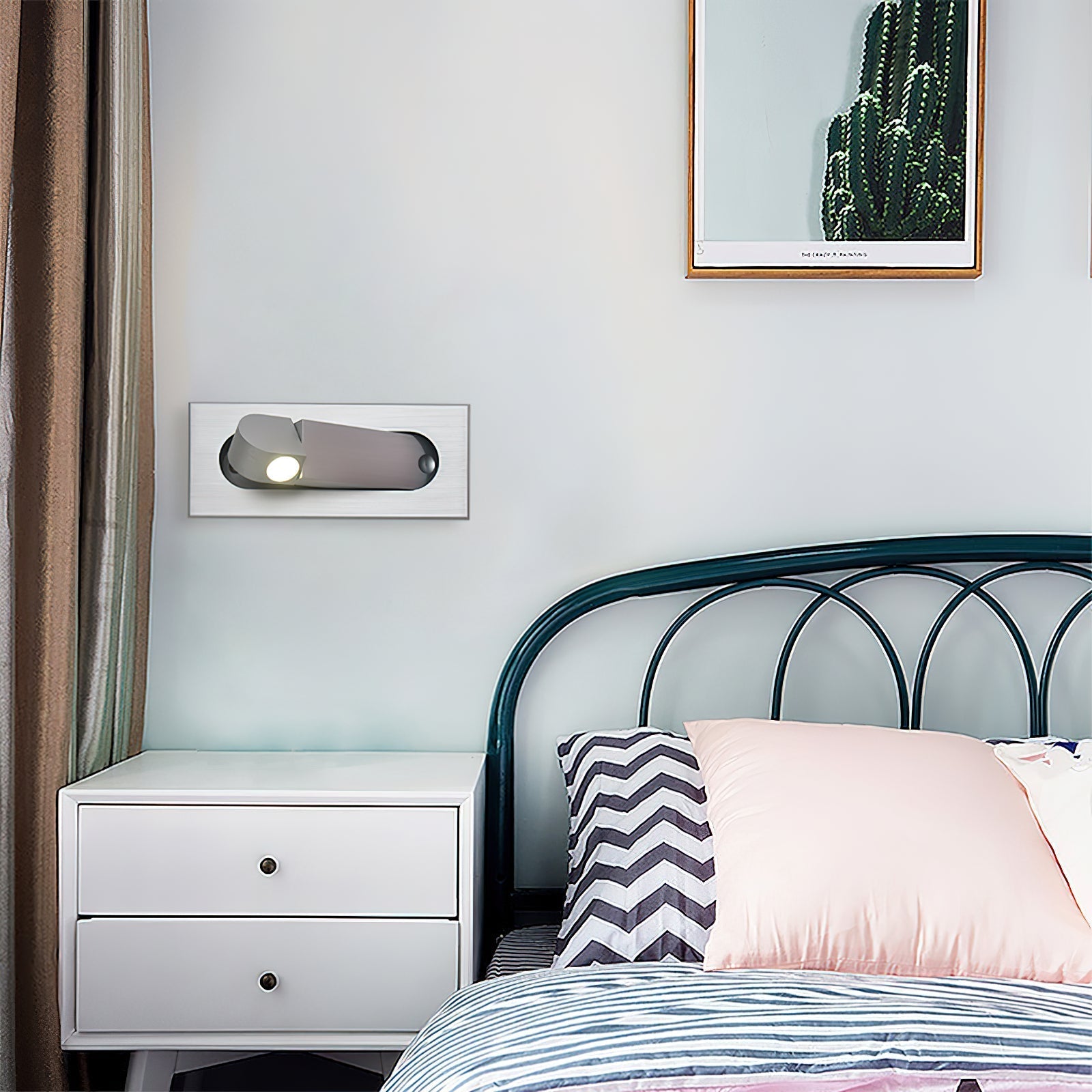 Octona Wall Light