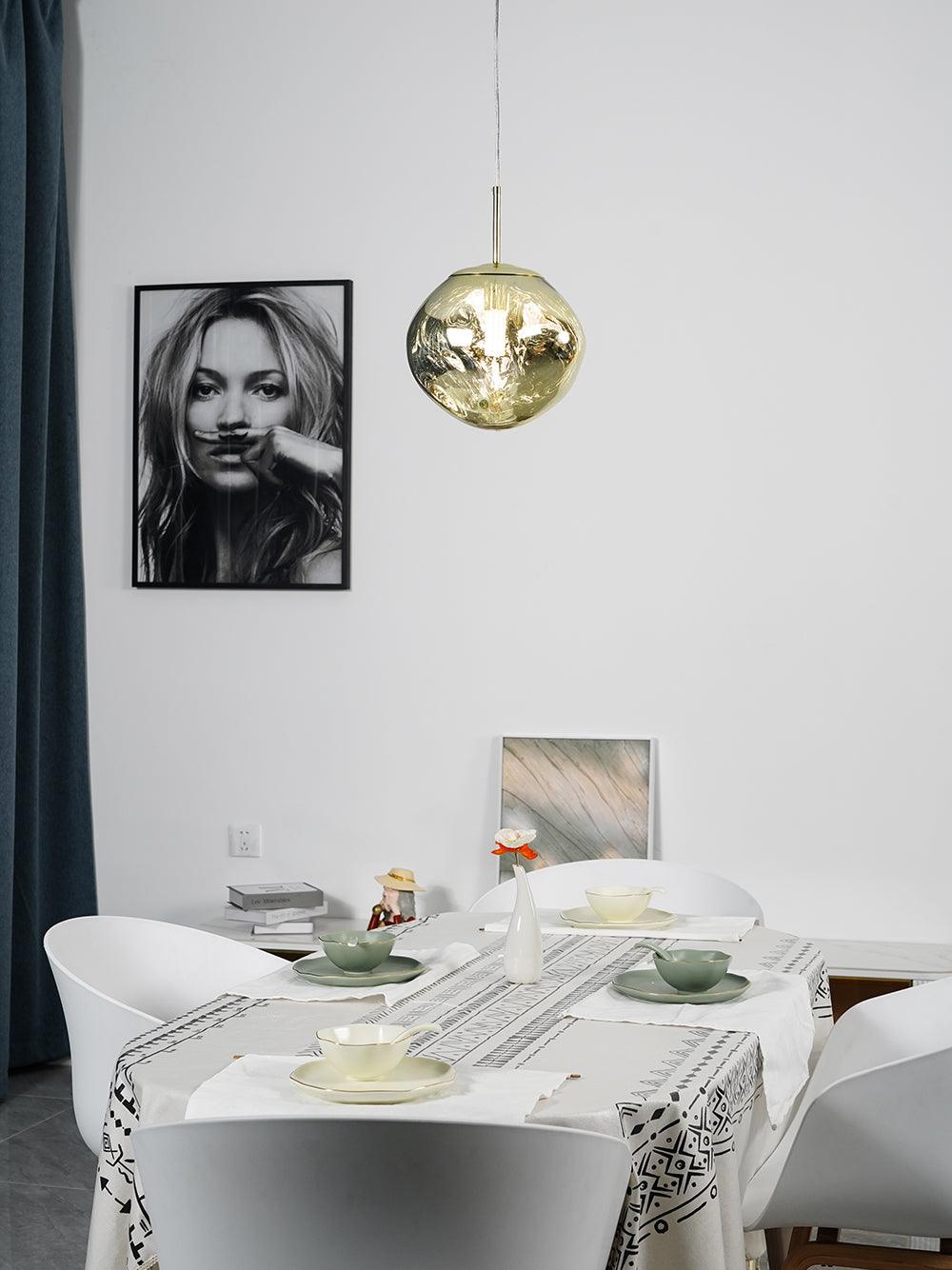 Allorvian Sculptural Pendant Light