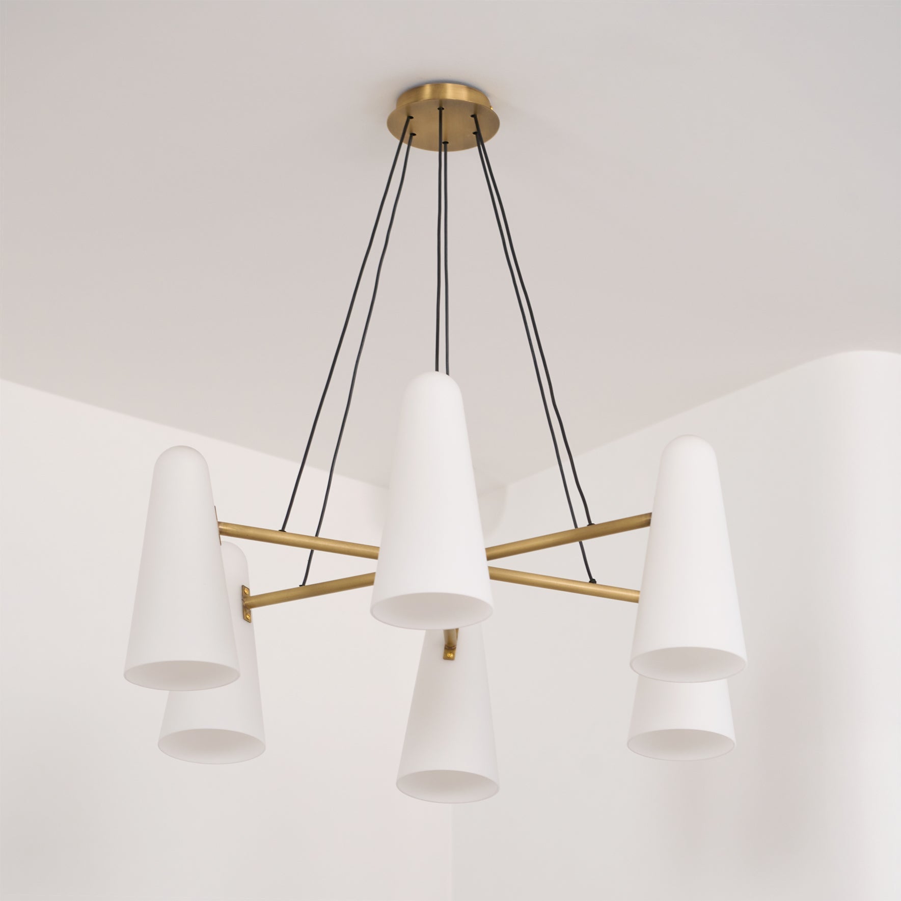 Akelyo Chandelier