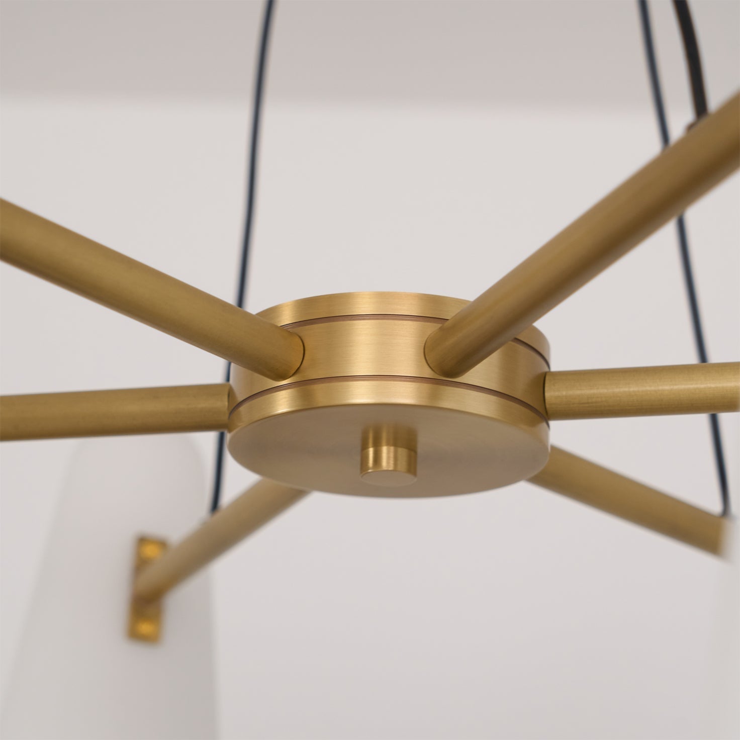 Akelyo Chandelier