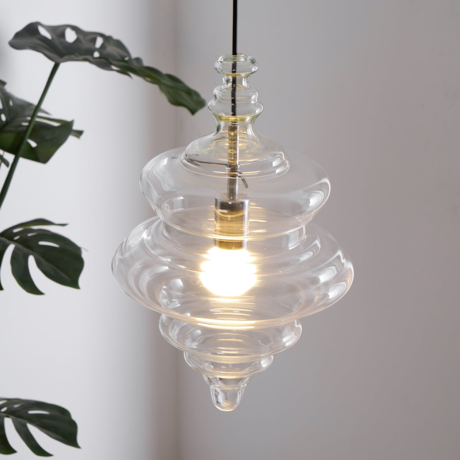 Areviel Globe Pendant Light