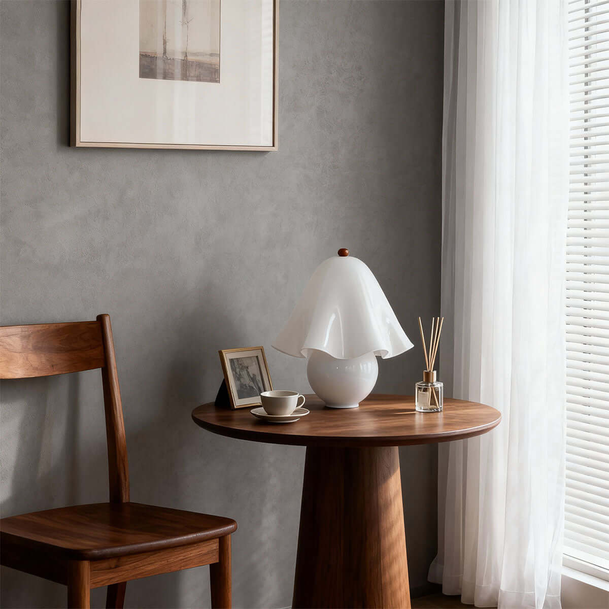 Etonar Table Lamp