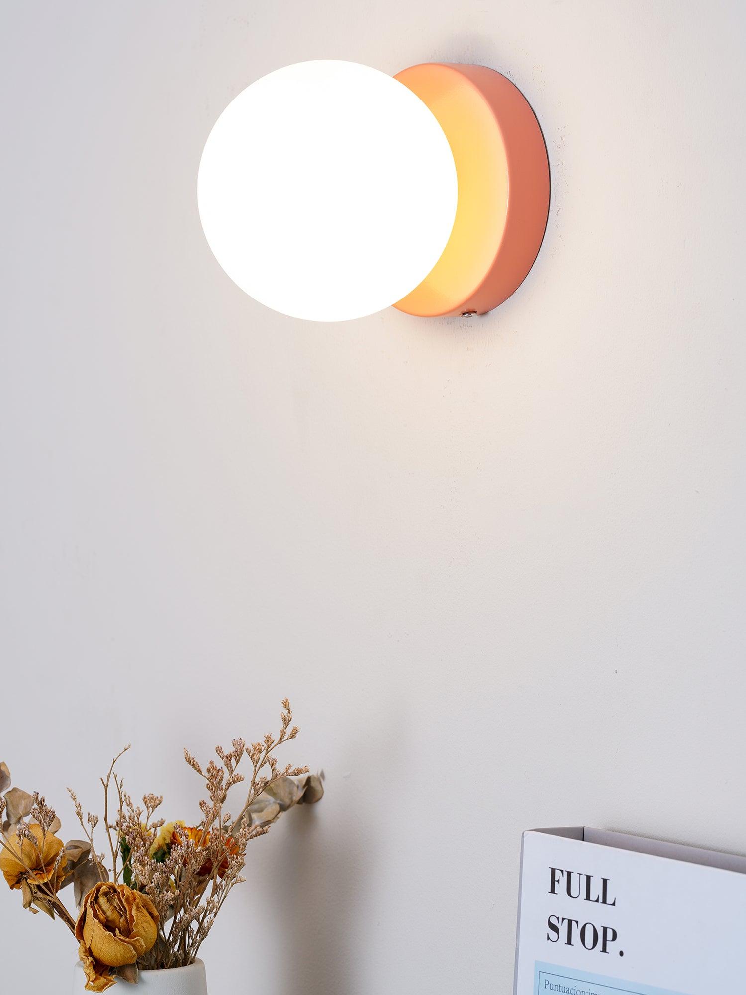 Hogon Globe Wall Light