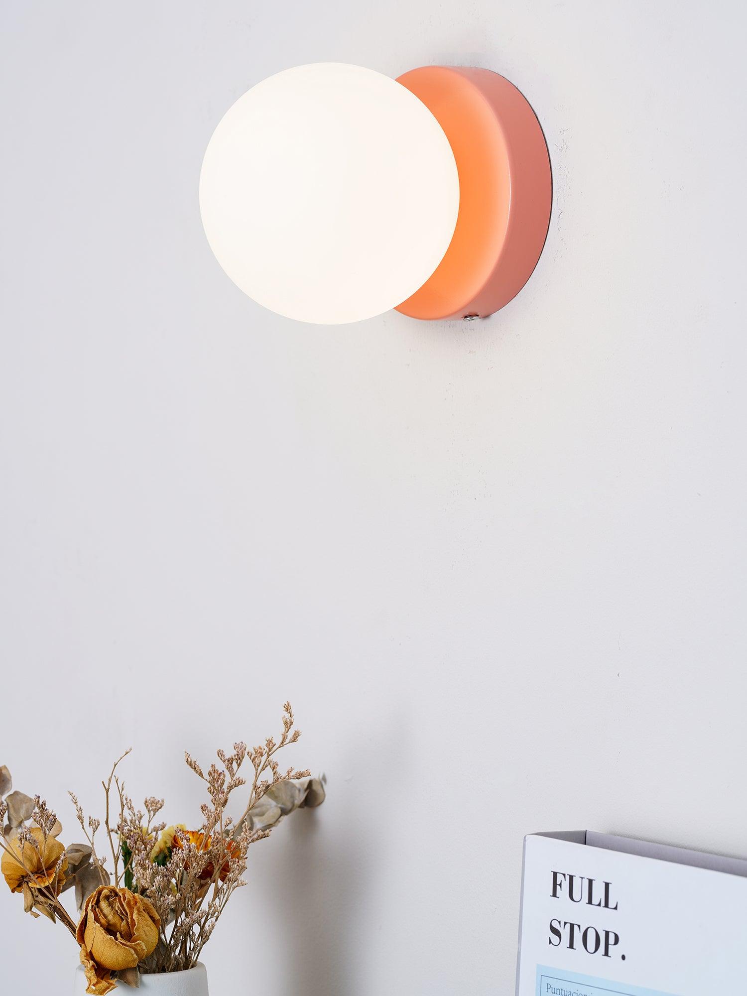 Hogon Globe Wall Light