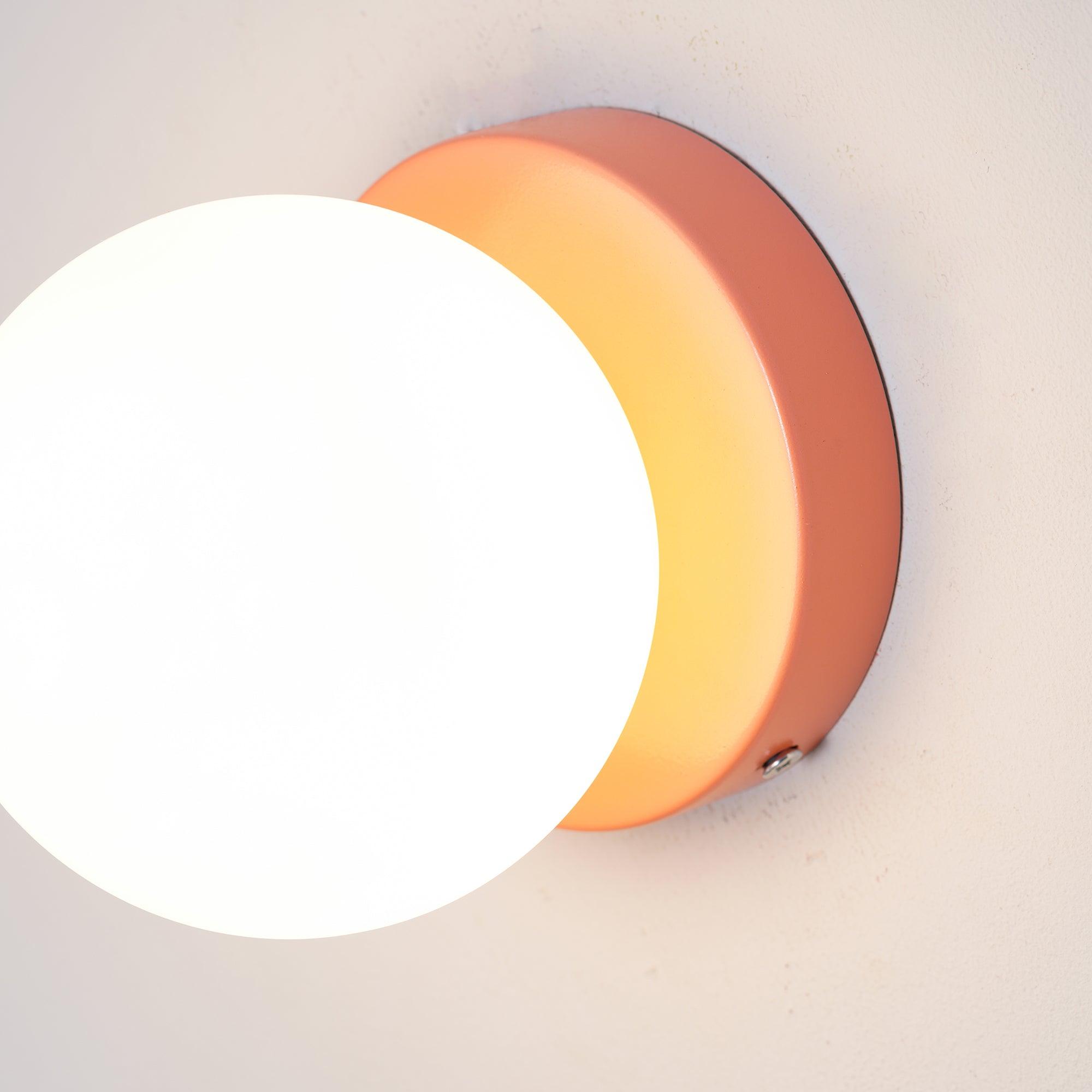 Hogon Globe Wall Light