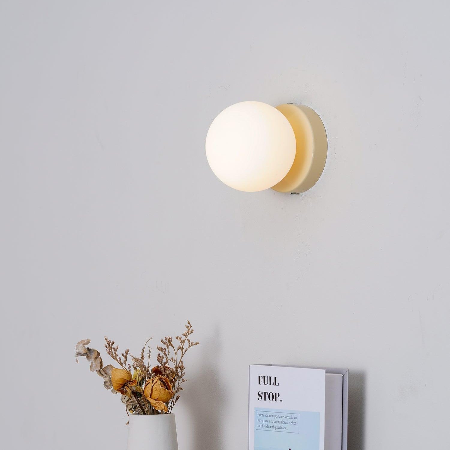 Hogon Globe Wall Light