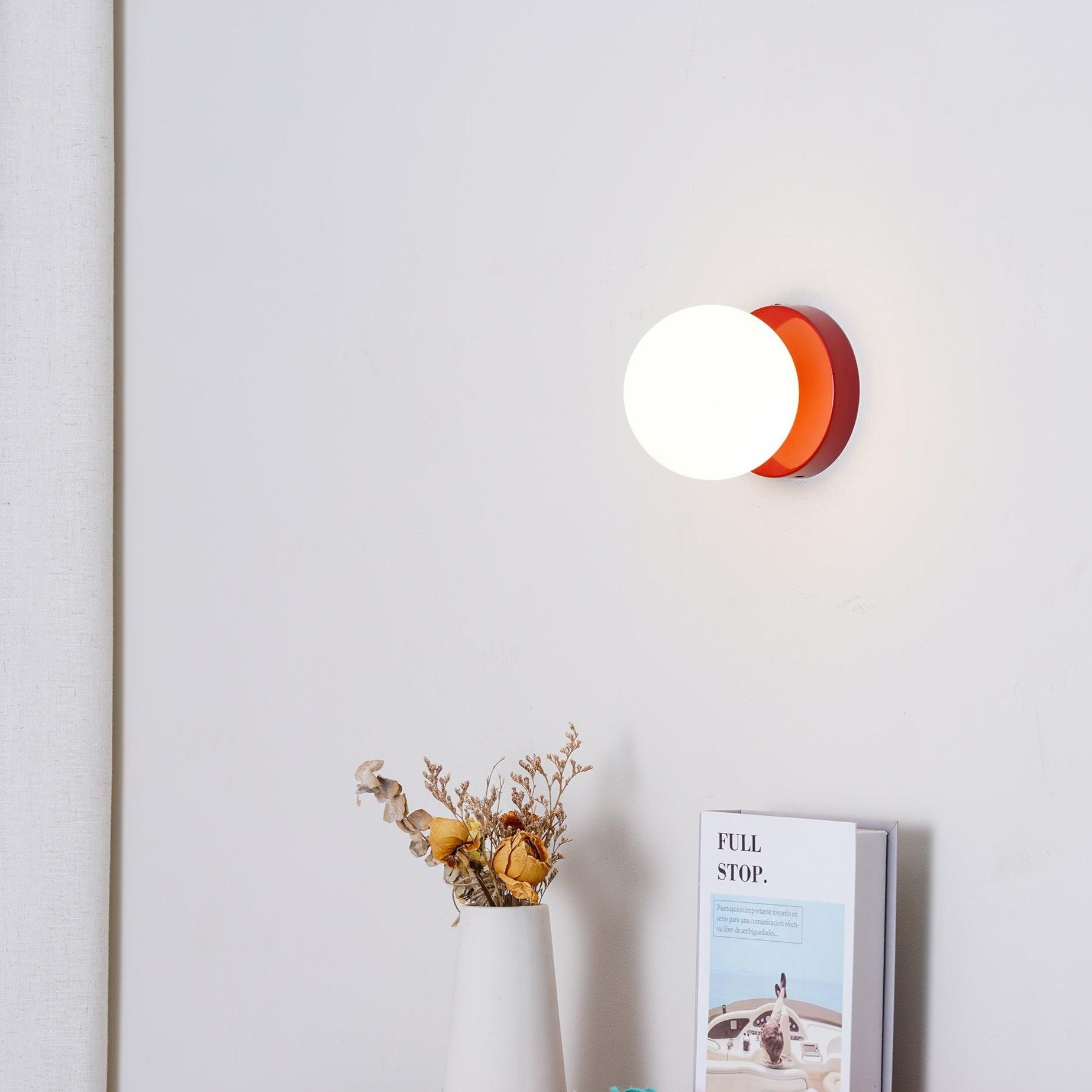 Hogon Globe Wall Light