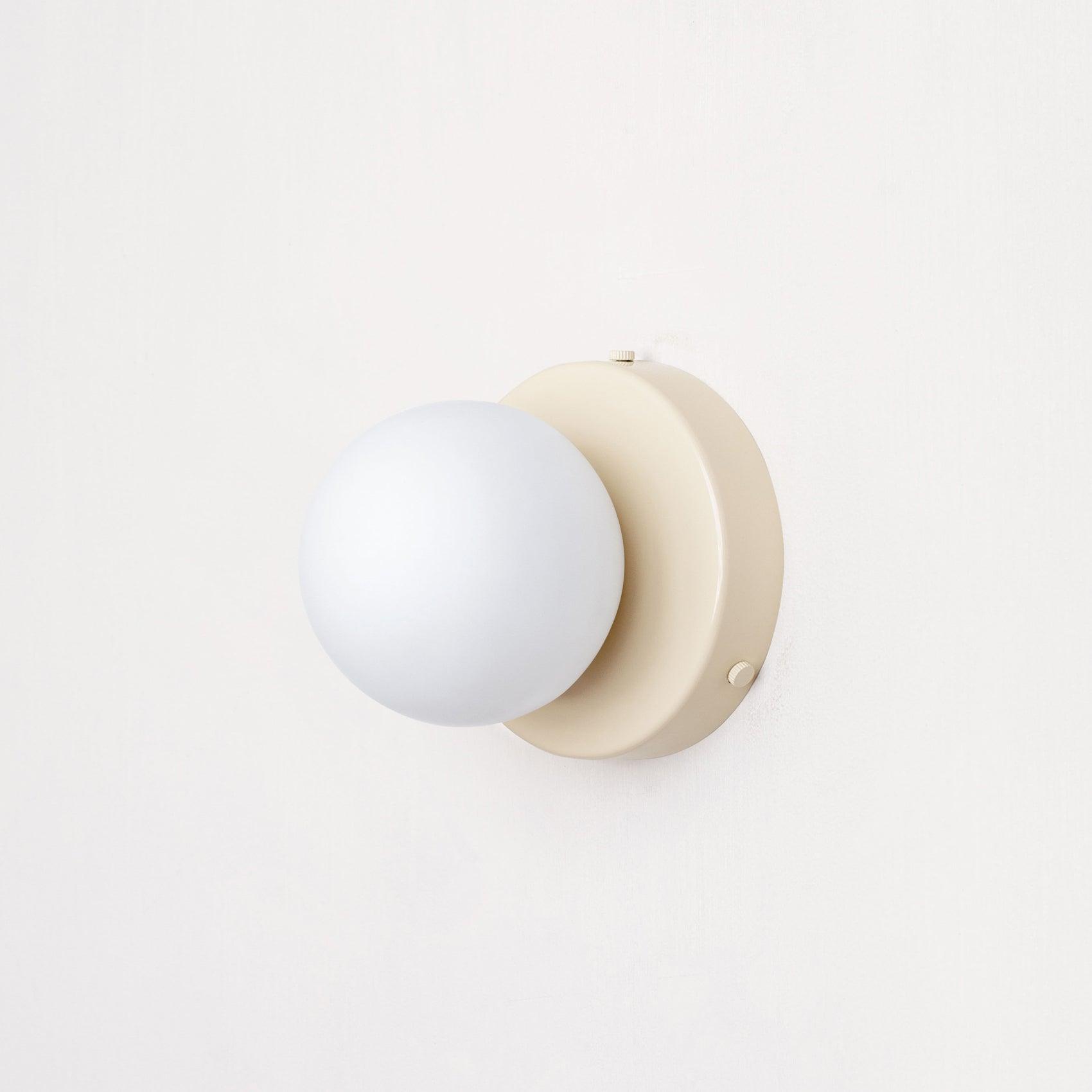 Cirkulor Wall Light