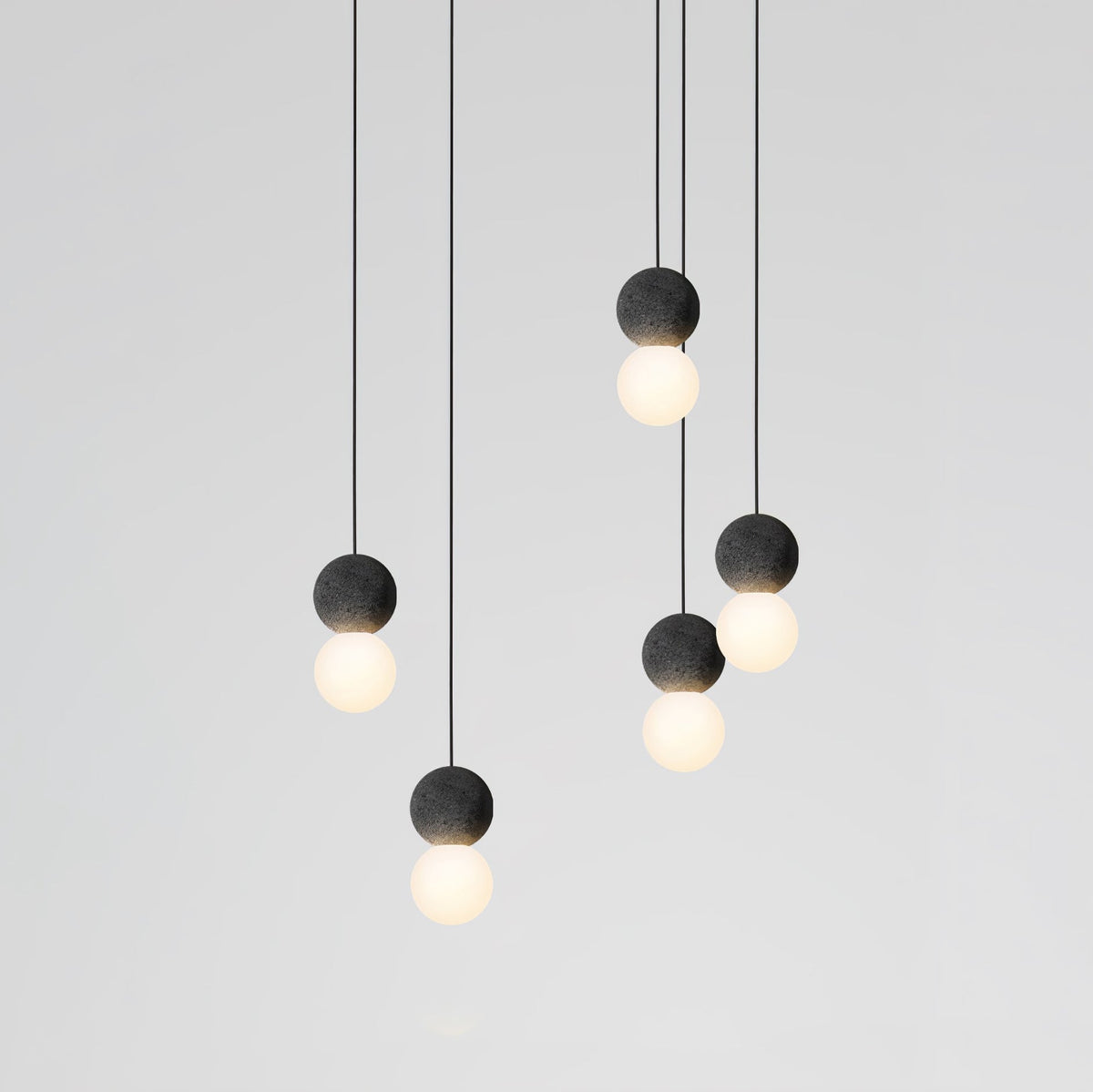 Ifuo Globe Pendant Light