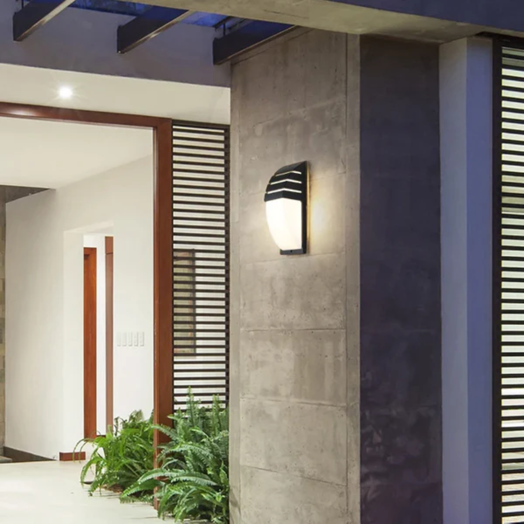 Arvexiva Outdoor Wall Light