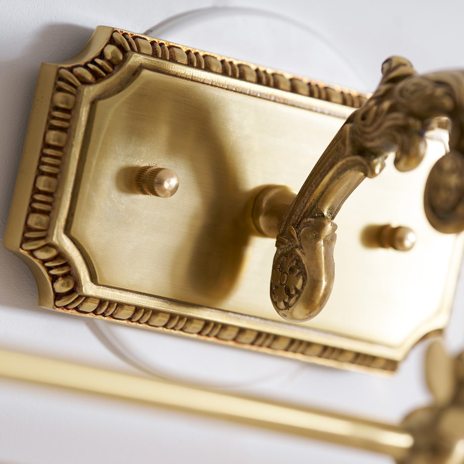 Armelella Gallery Wall Light