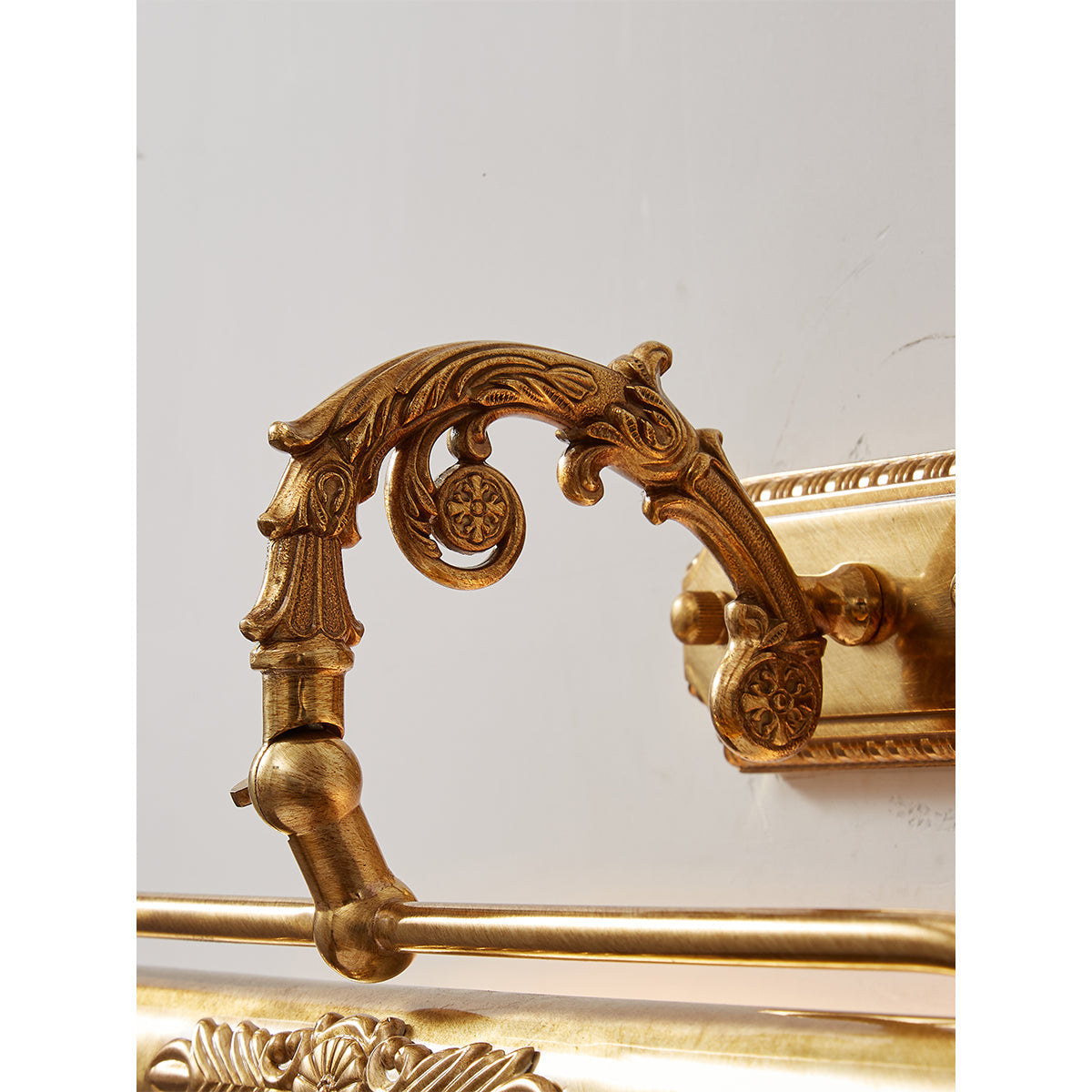 Armelella Gallery Wall Light