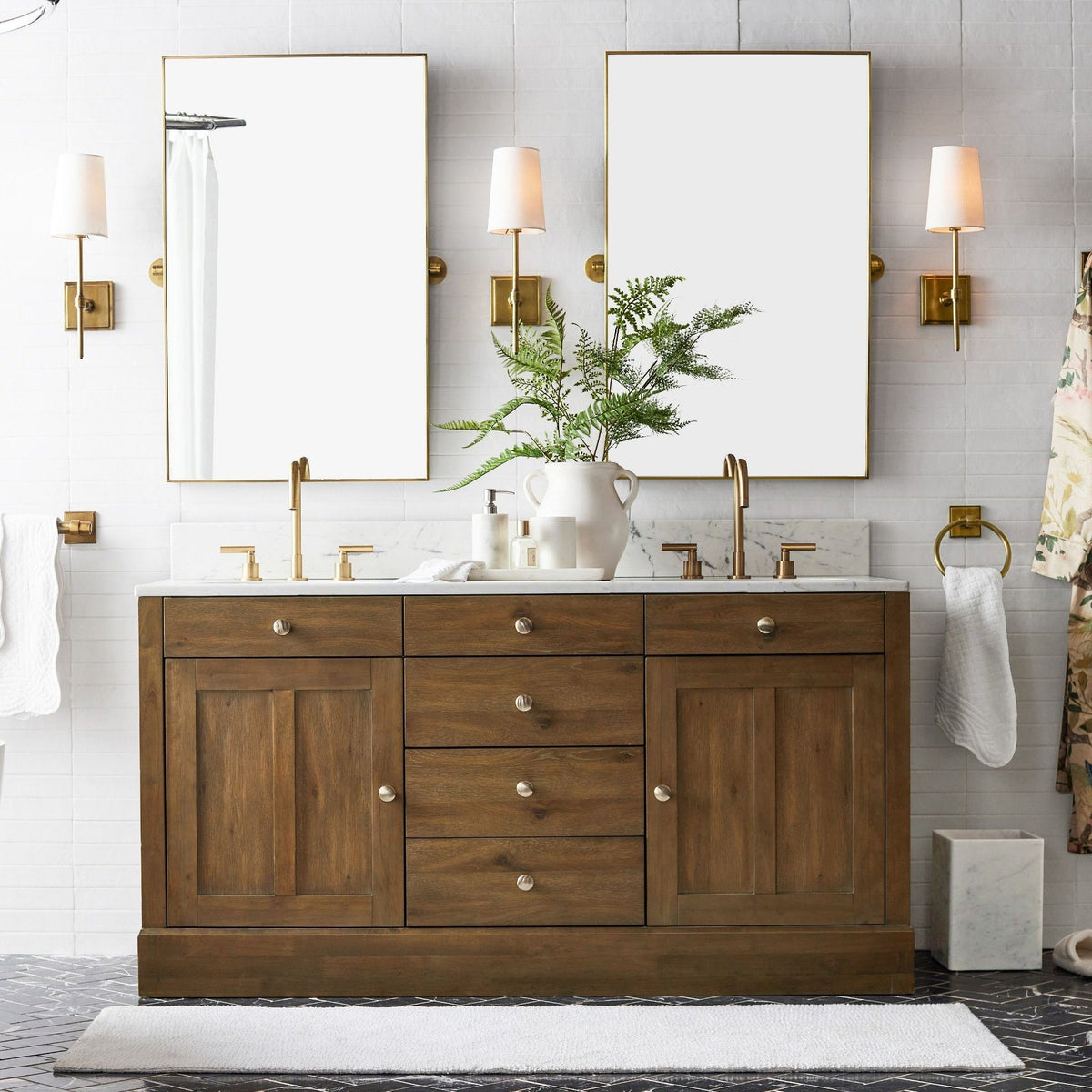 Apau Transitional Wall Light