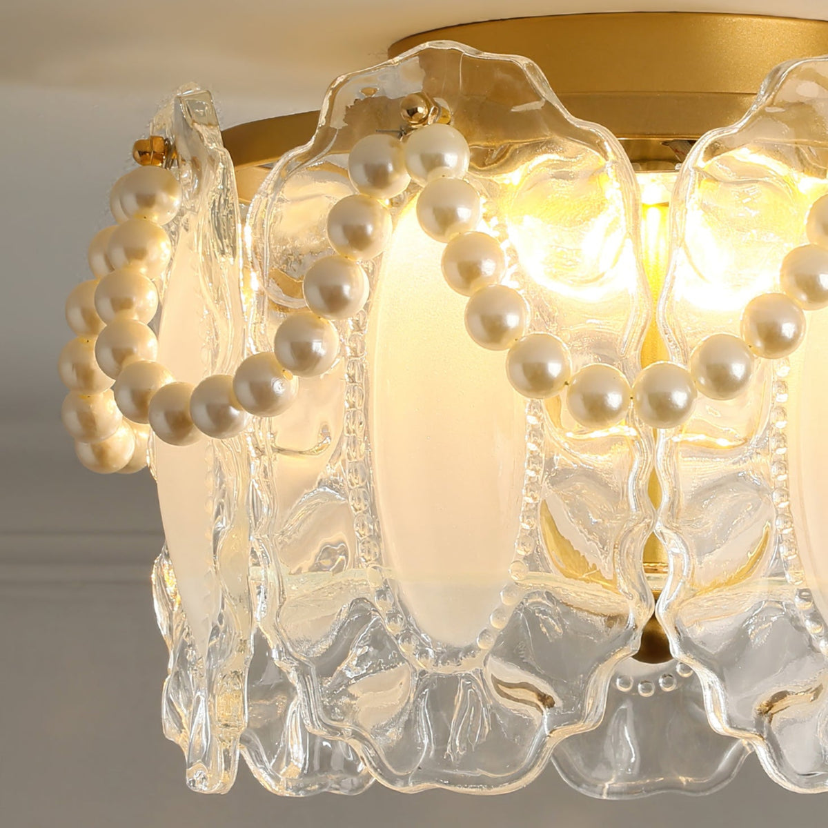 Petal Pearl Ceiling Light – detail 4