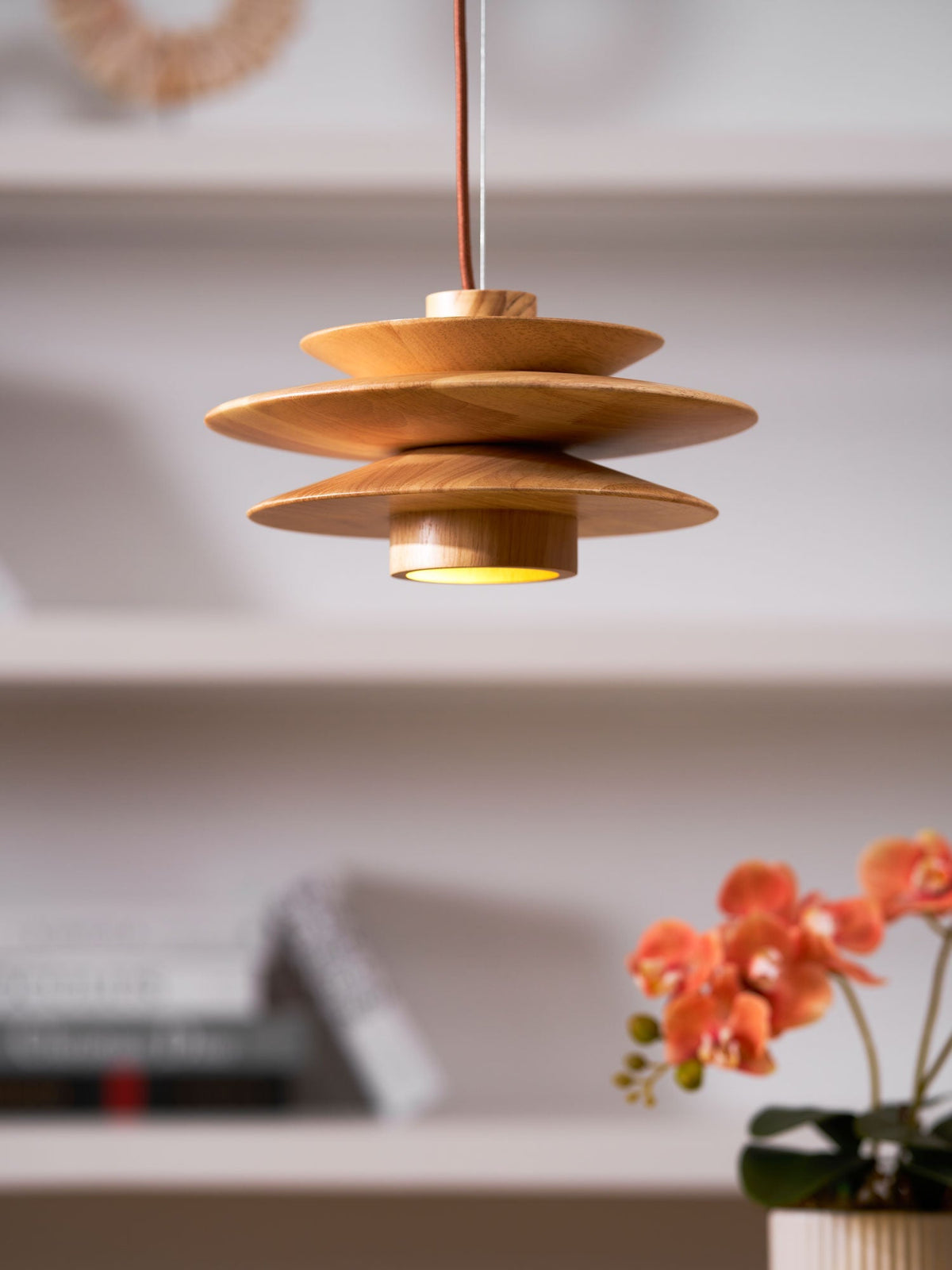 Cascade Wooden Disc Pendant Lamp – detail 26