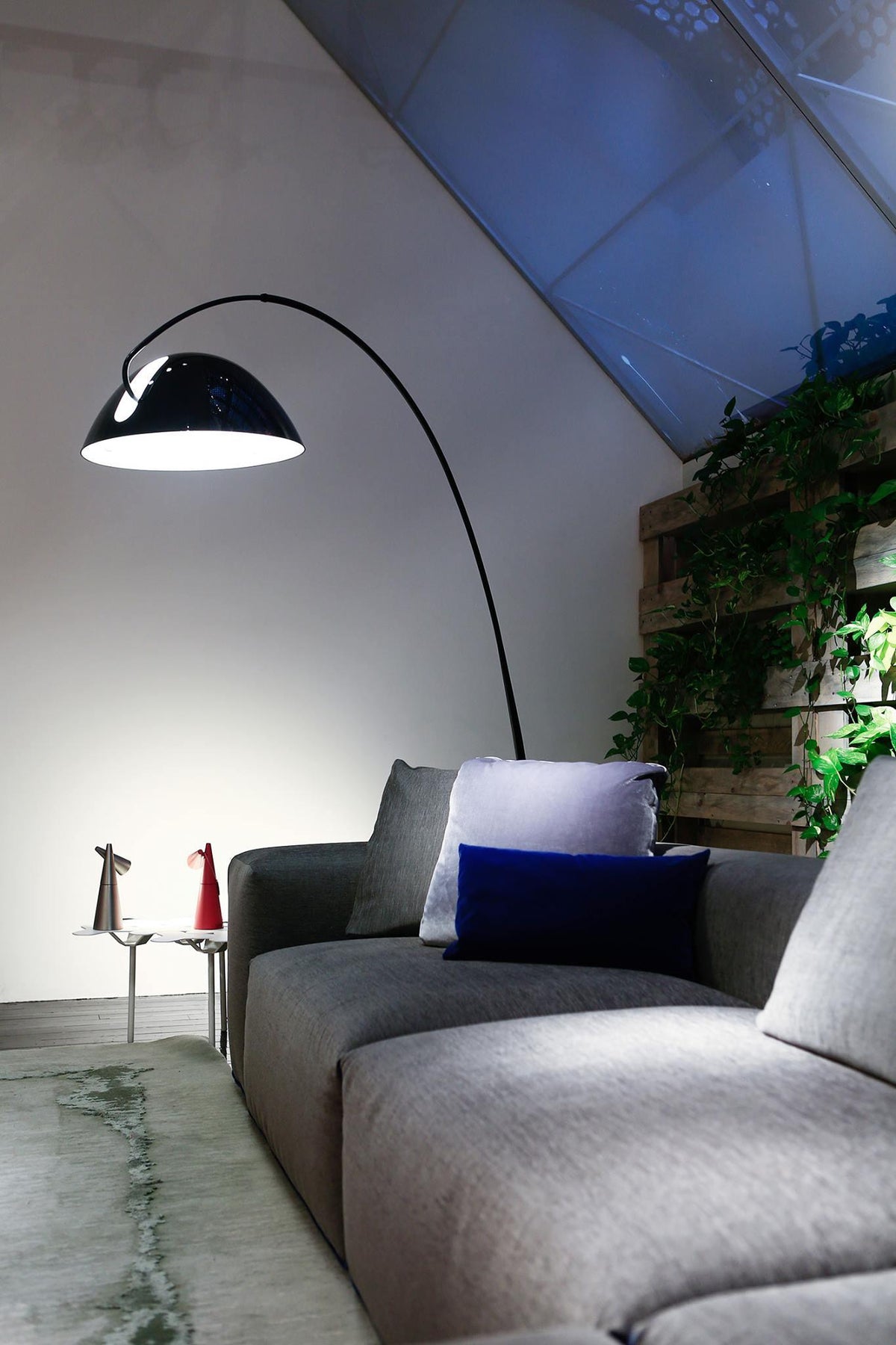 Rivon Arc Floor Lamp