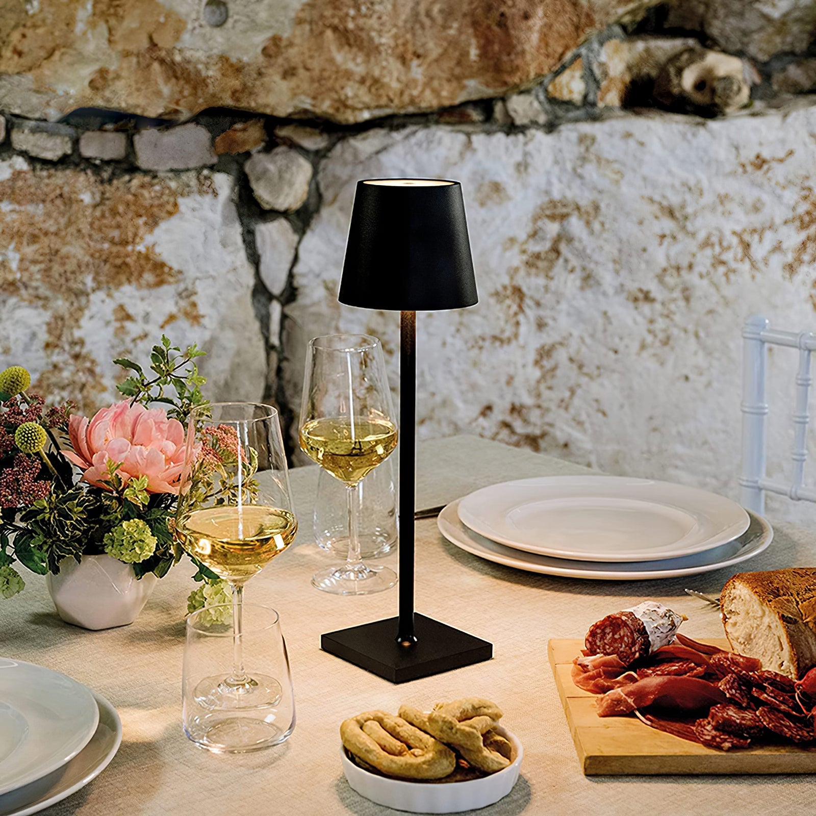 Araraano Portable Table Lamp