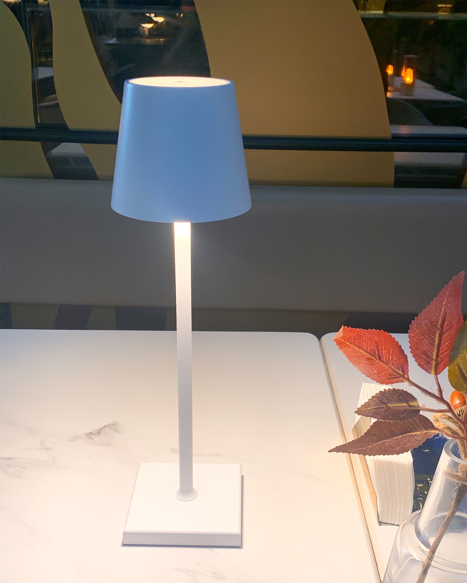 Araraano Portable Table Lamp