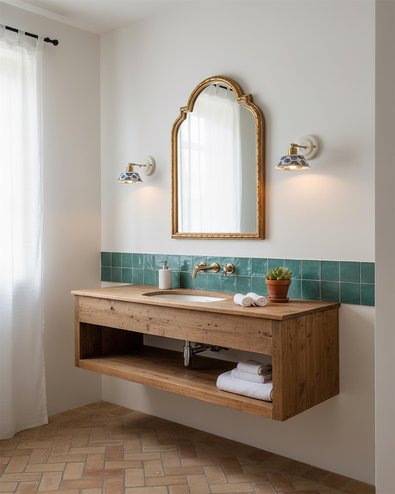 Lemson Wall Light
