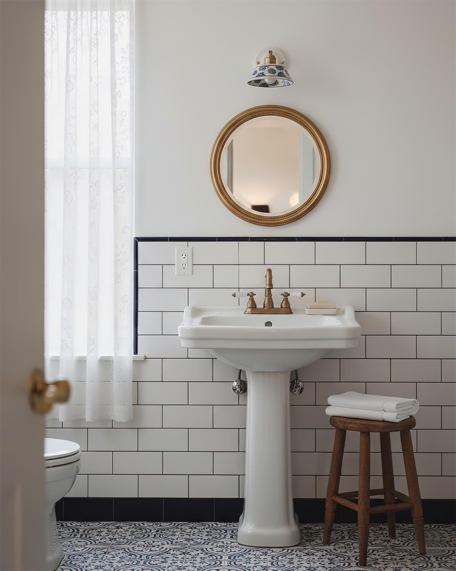 Lemson Wall Light